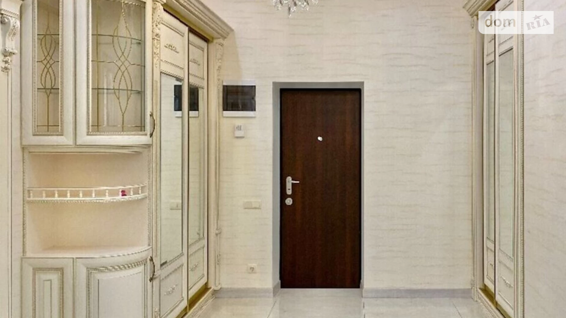 Продается 3-комнатная квартира 145 кв. м в Одессе, ул. Генуэзская