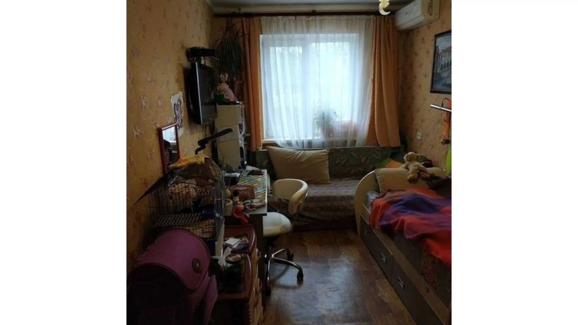 Продається 2-кімнатна квартира 42 кв. м у Одесі, вул. Космонавтів