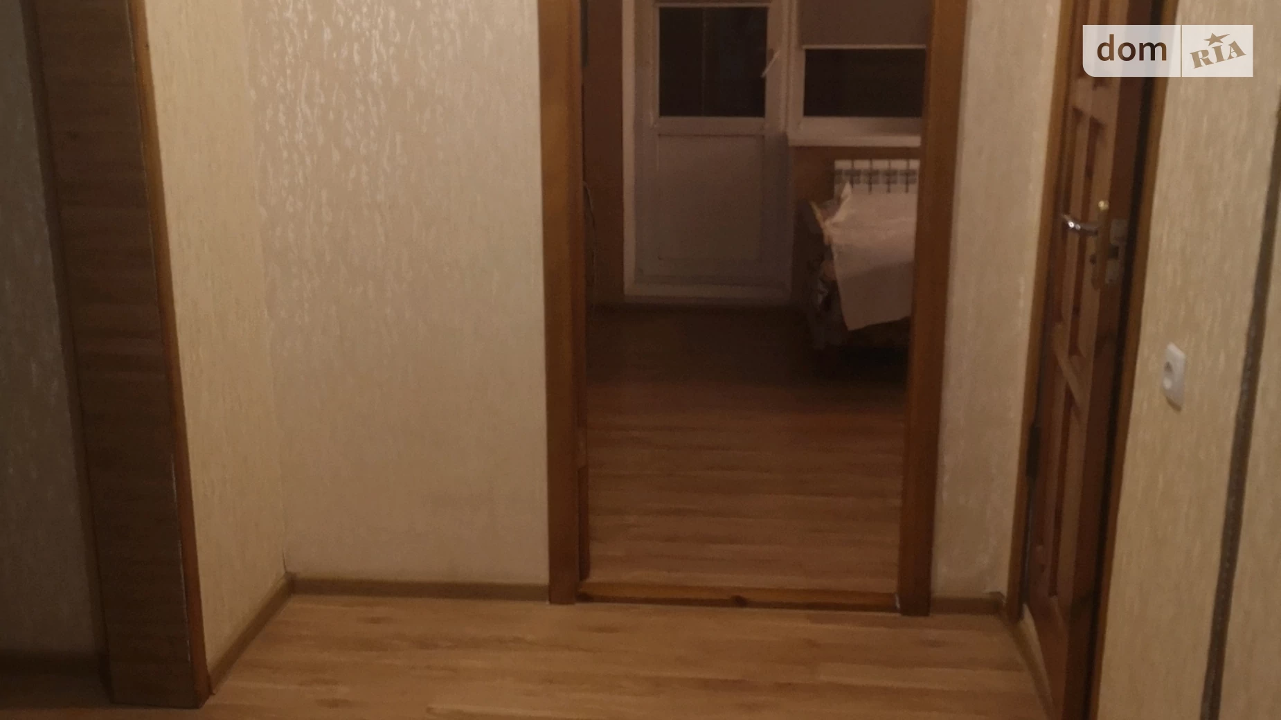 Продається 3-кімнатна квартира 70 кв. м у Кременчуку, мас. 297 квартал - фото 2