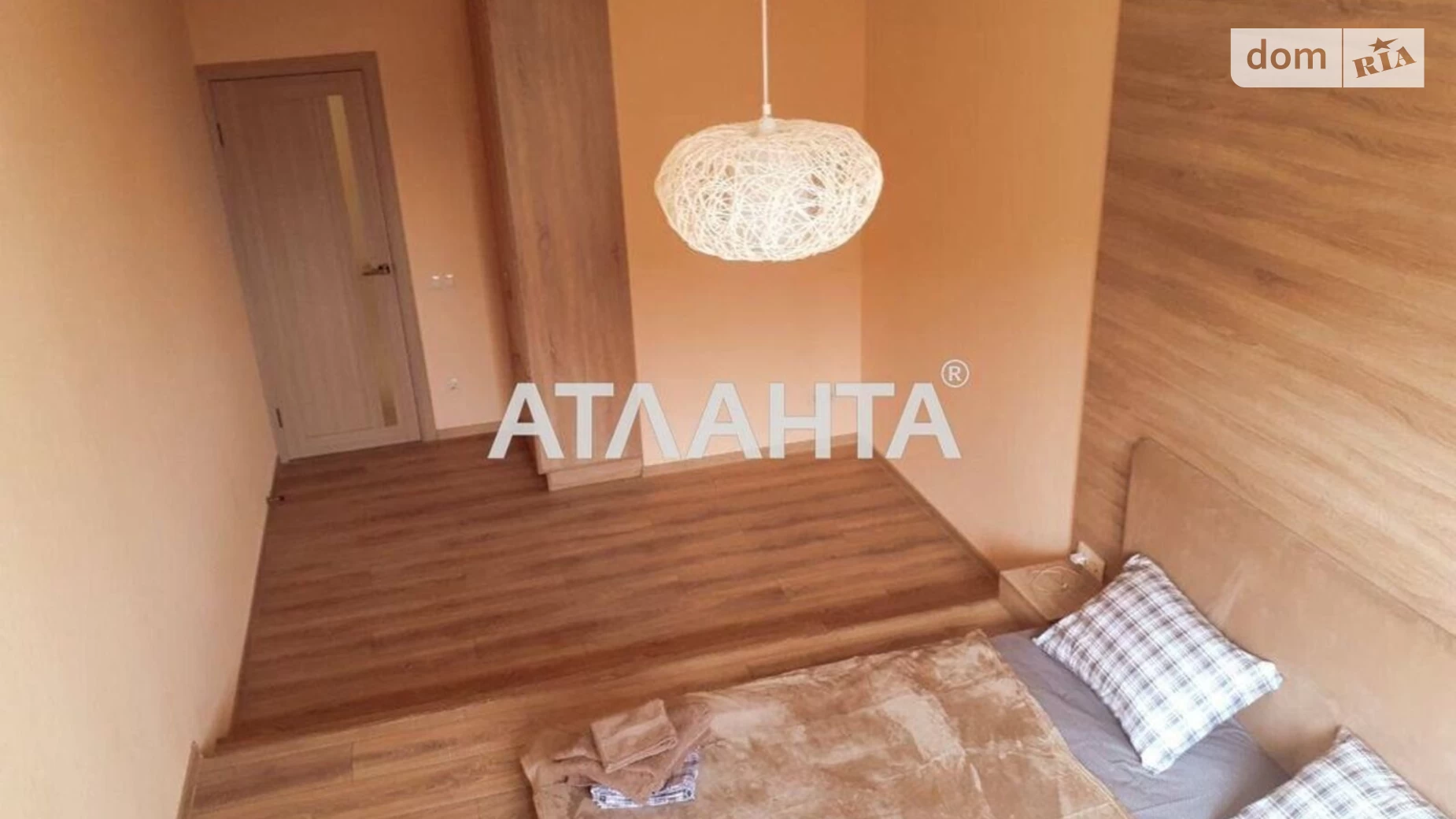 Продается 1-комнатная квартира 73 кв. м в Одессе, плато Гагаринское, 5/2 - фото 2