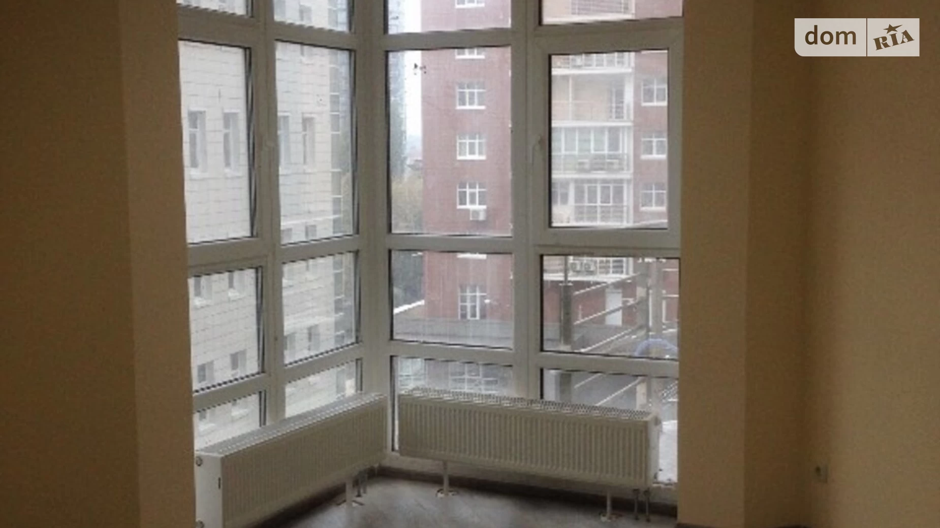 Продается 1-комнатная квартира 48 кв. м в Киеве, ул. Академика Филатова, 53