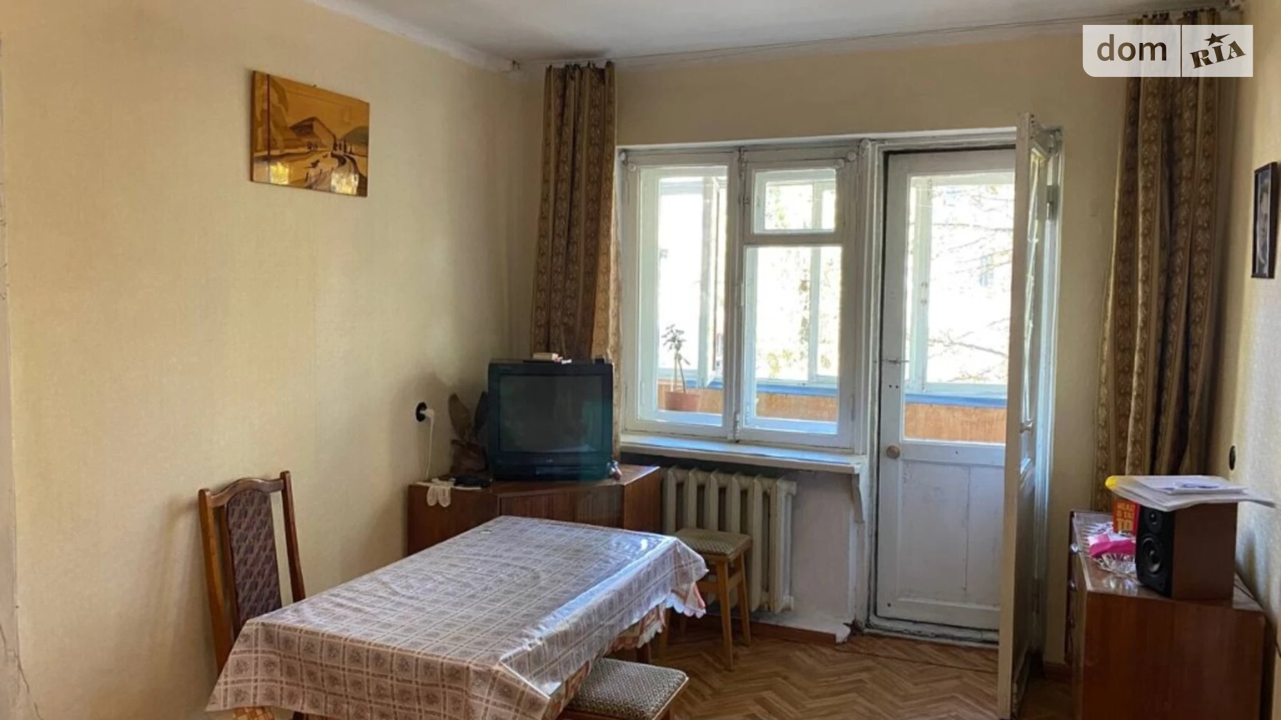 Продается 3-комнатная квартира 56 кв. м в Черноморске, ул. Корабельная