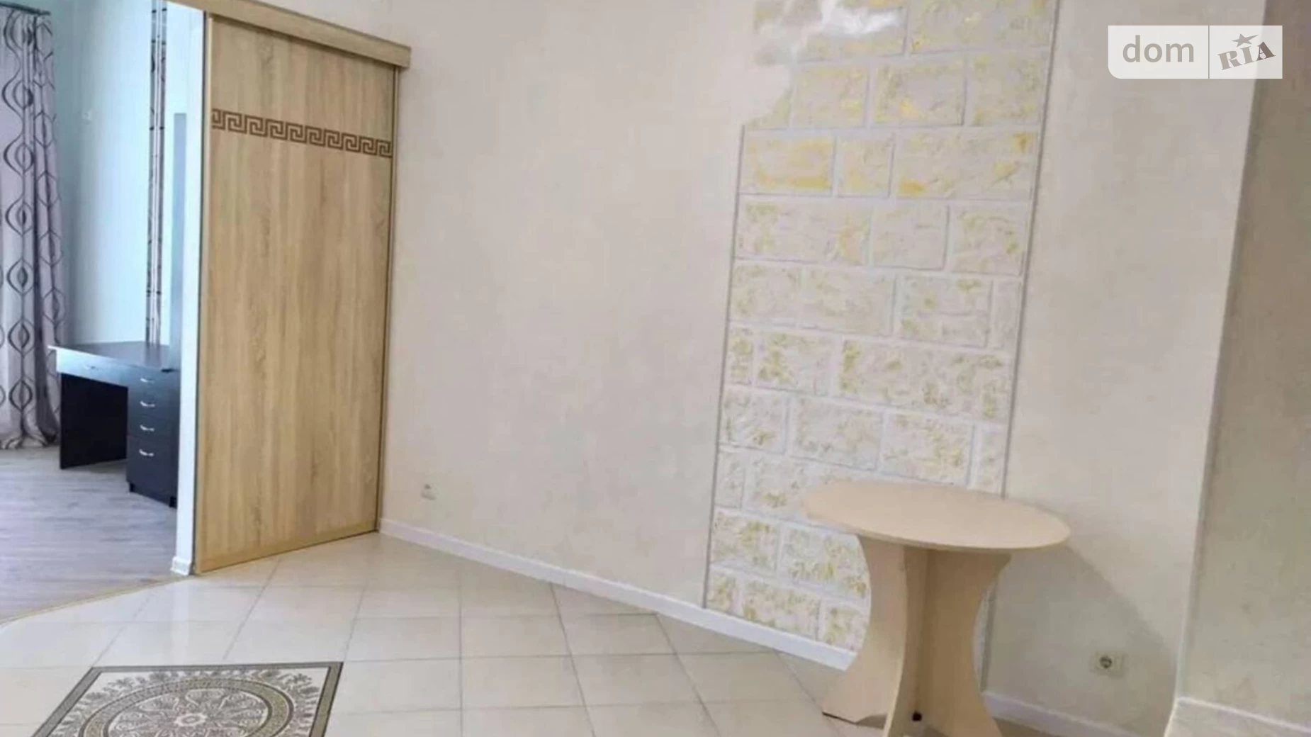 Продається 1-кімнатна квартира 36 кв. м у Одесі, вул. Боровського Миколи