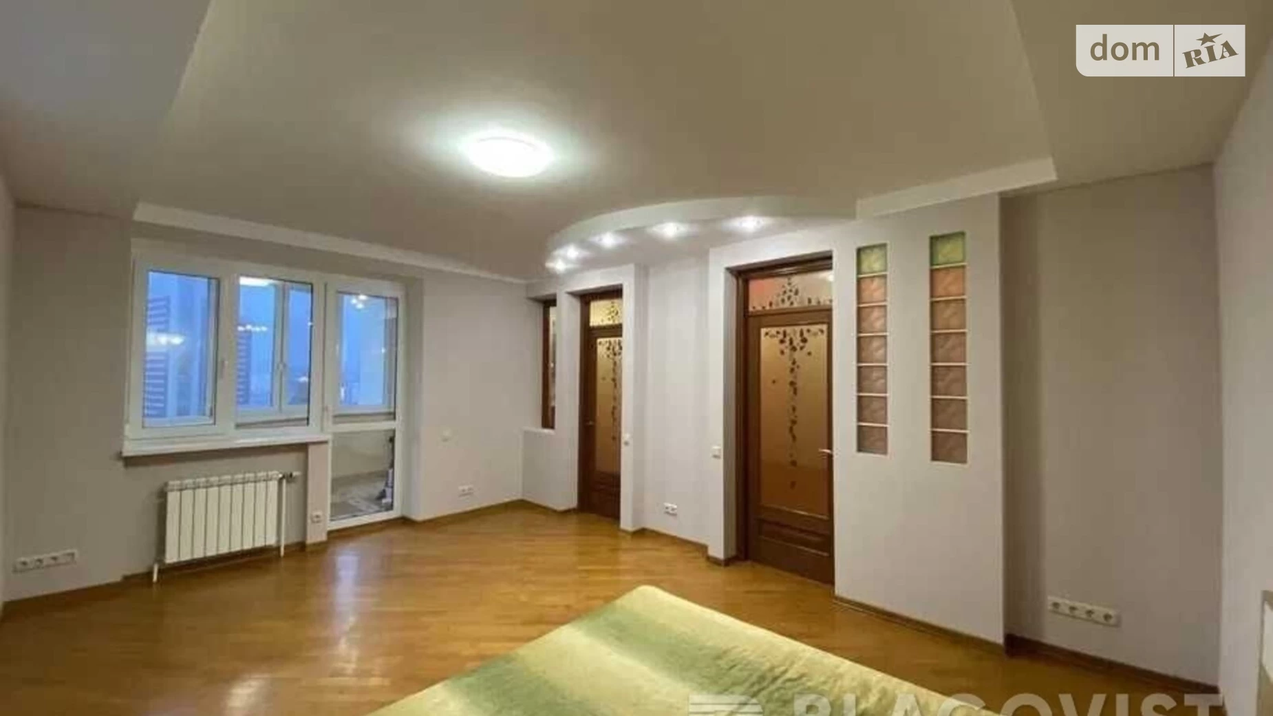 Продается 3-комнатная квартира 105 кв. м в Киеве, ул. Мокрая(Кудряшова), 3