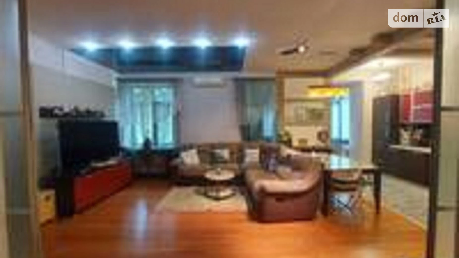 Продается 3-комнатная квартира 97 кв. м в Одессе, ул. Академика Вавилова
