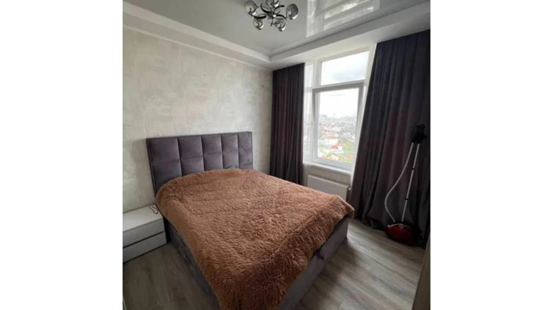 Продається 1-кімнатна квартира 36.2 кв. м у Одесі, вул. Каманіна