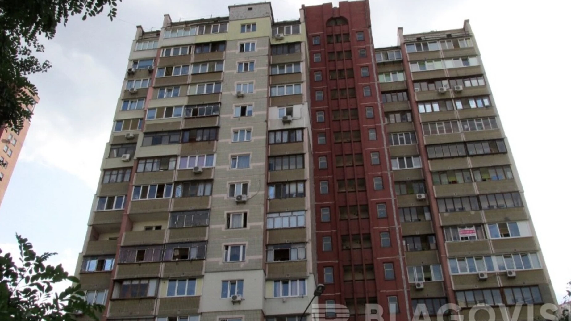 Продается 3-комнатная квартира 90 кв. м в Киеве, ул. Анны Ахматовой, 13А