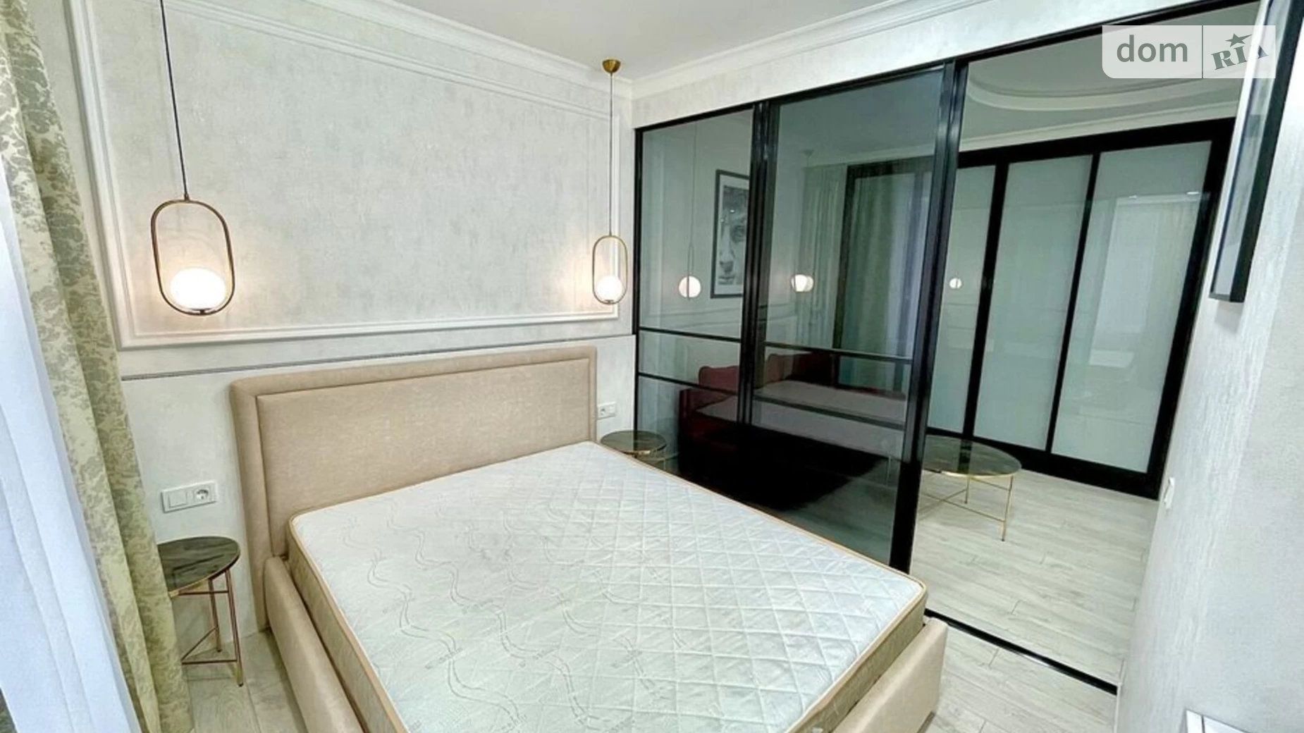 Продается 1-комнатная квартира 40 кв. м в Одессе, ул. Каманина - фото 2