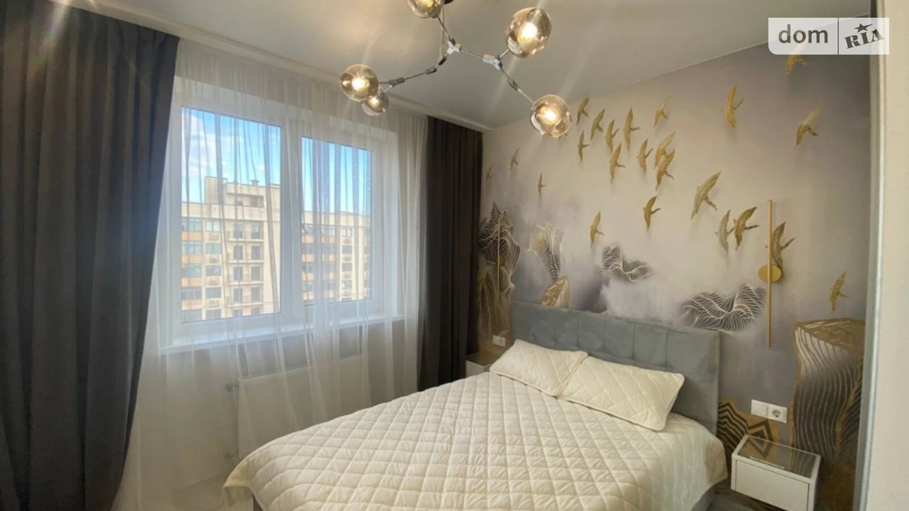 Продається 2-кімнатна квартира 44 кв. м у Одесі, вул. Перлинна
