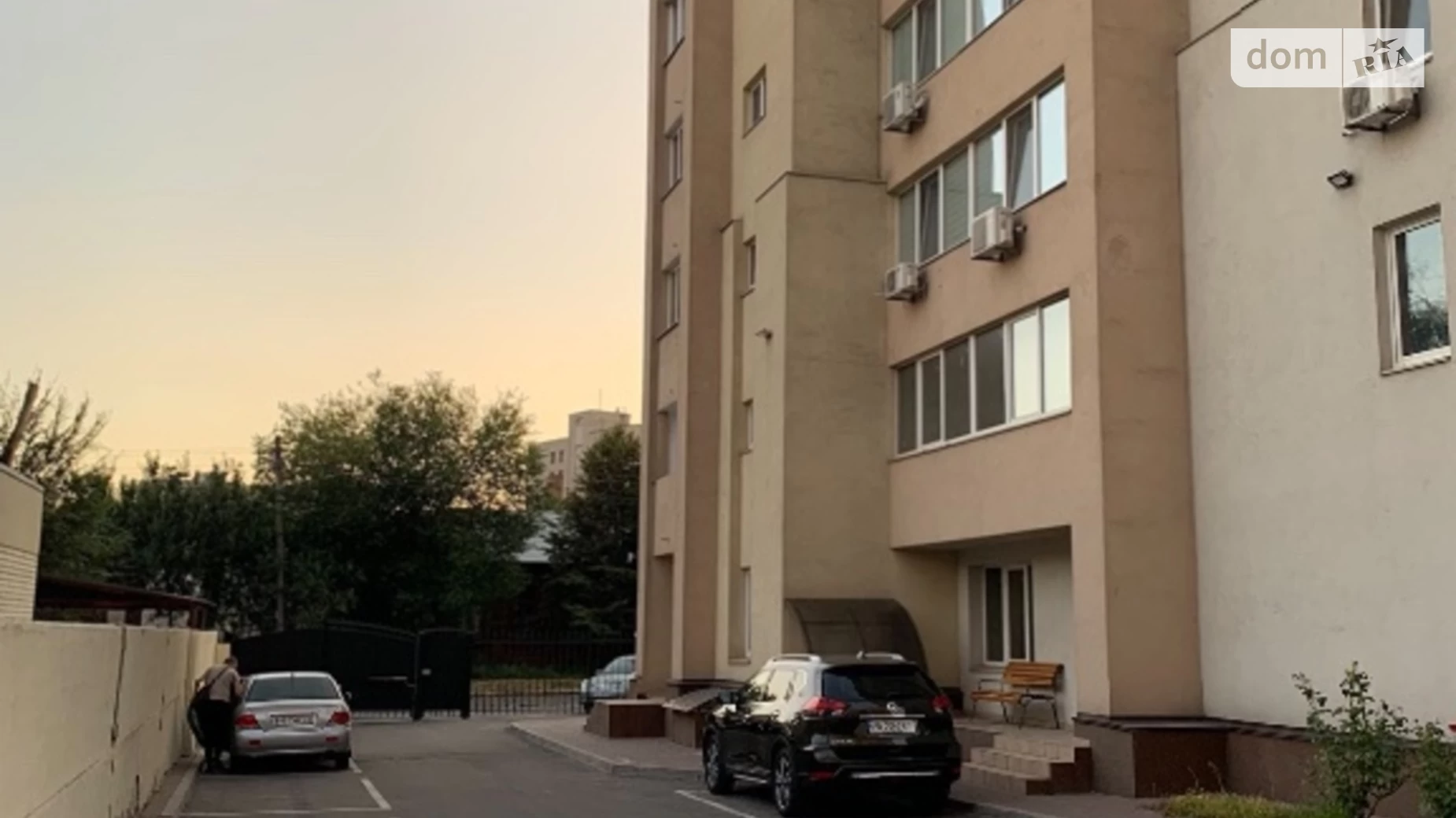 Продается 3-комнатная квартира 78 кв. м в Днепре, ул. Грушевского Михаила, 14 - фото 2