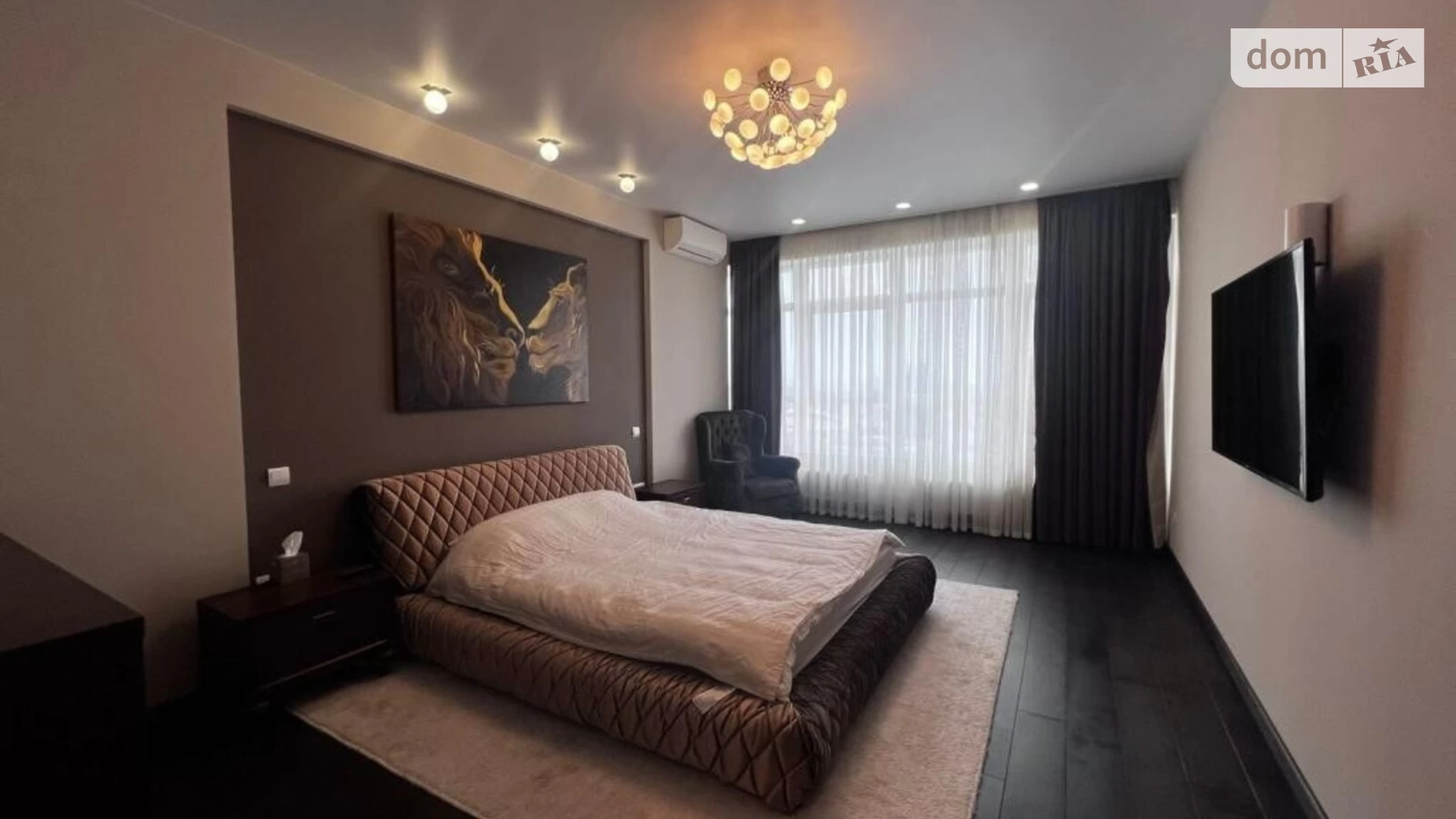 Продается 3-комнатная квартира 125 кв. м в Киеве, спуск Кловский, 7