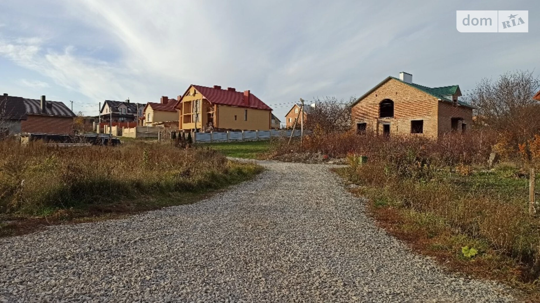 Продается дом на 2 этажа 320 кв. м с бассейном, цена: 65000 $ - фото 3