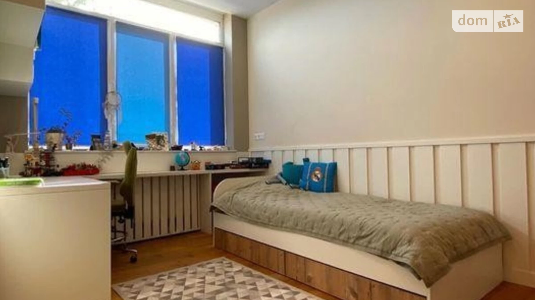 Продается 2-комнатная квартира 52 кв. м в Киеве, ул. Олимпия Галика, 75Д