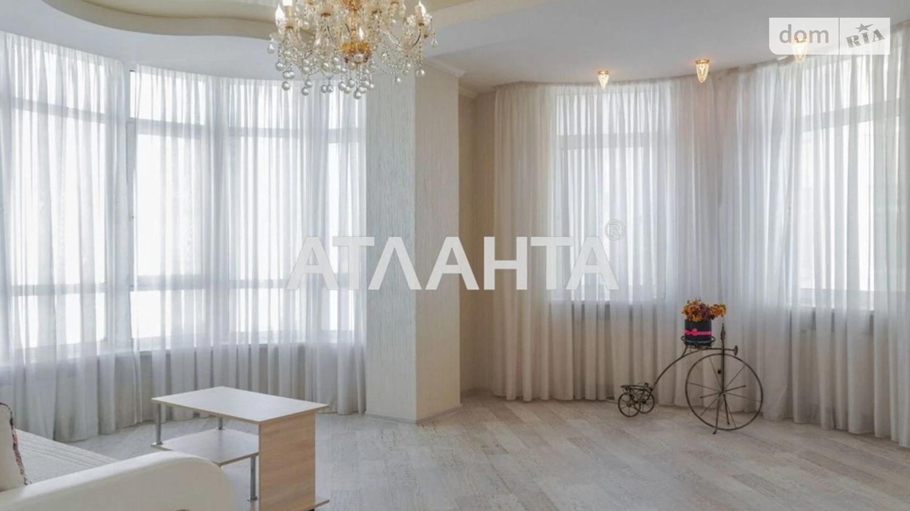 Продається 3-кімнатна квартира 117 кв. м у Одесі, бул. Французький, 222