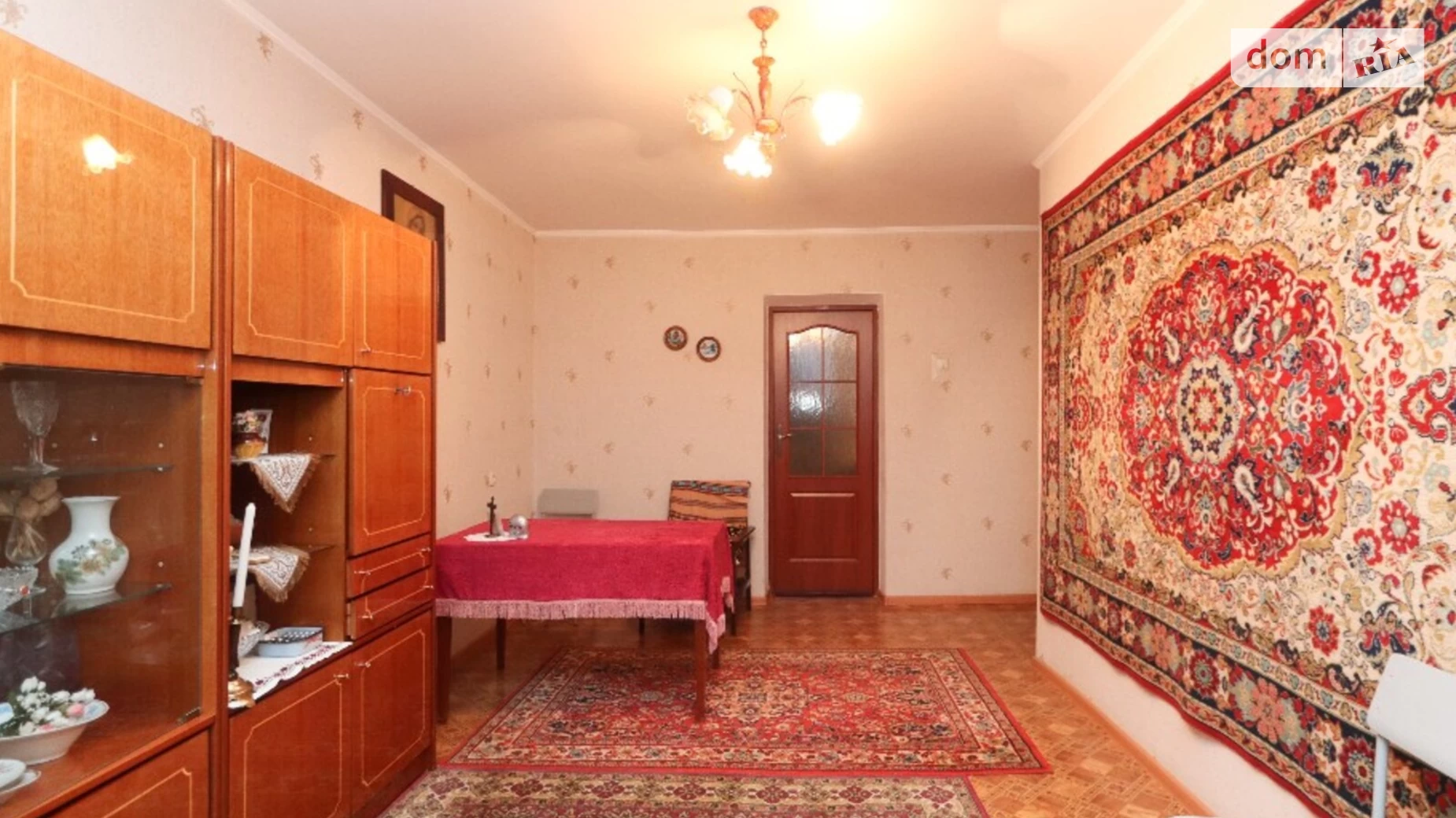 Продається 3-кімнатна квартира 60 кв. м у Івано-Франківську, вул. Карпатська