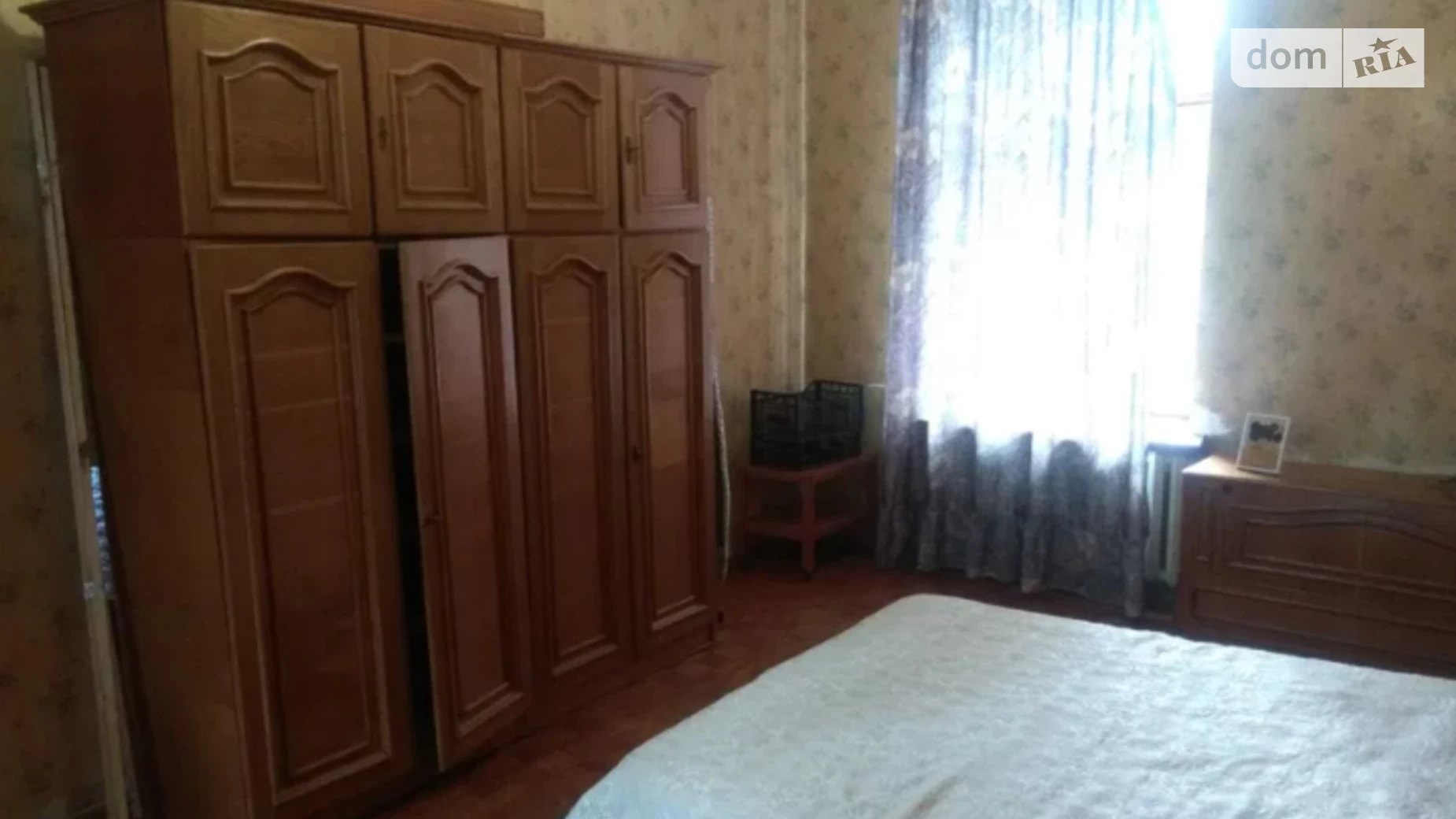 Продается 2-комнатная квартира 63 кв. м в Одессе, ул. Базарная