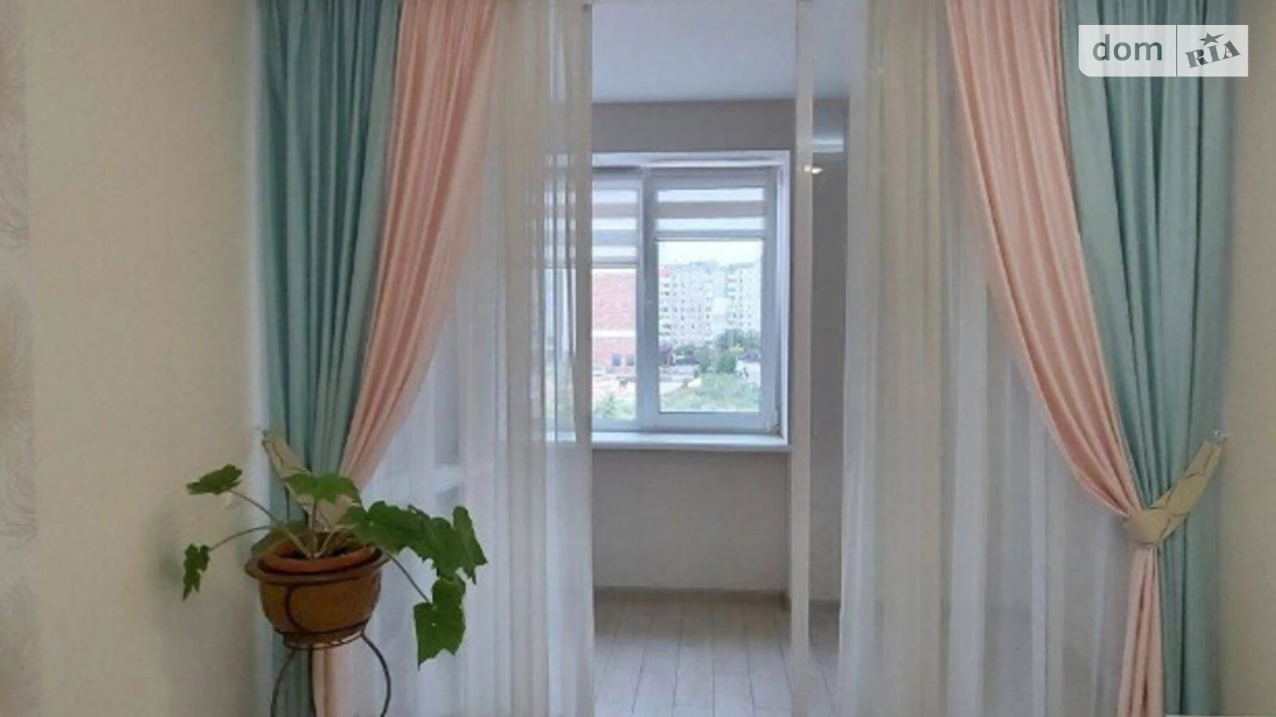 Продается 2-комнатная квартира 90 кв. м в Одессе, ул. Софиевская, 2В
