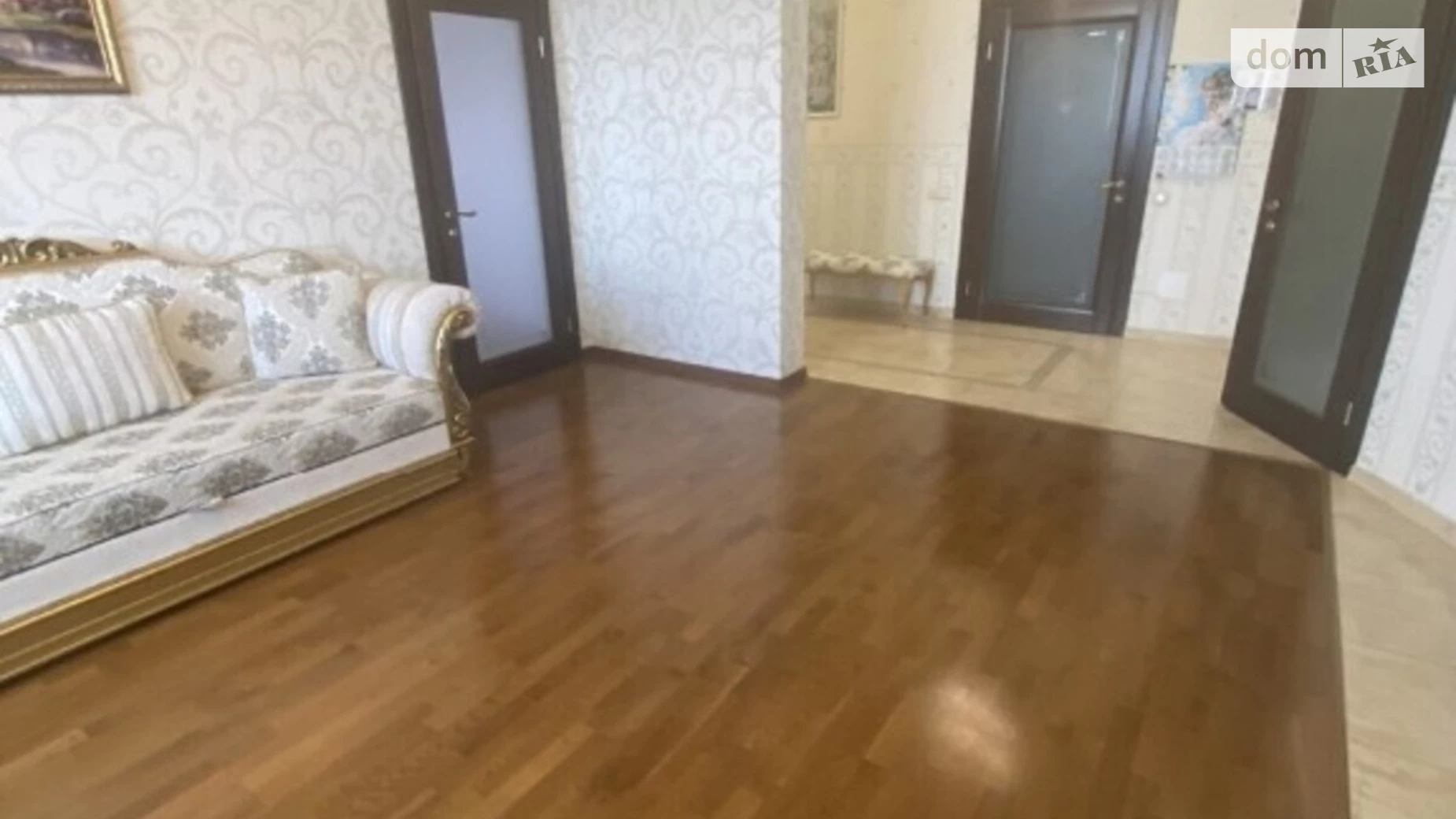Продается 2-комнатная квартира 73 кв. м в Киеве, просп. Николая  Бажана, 8Б