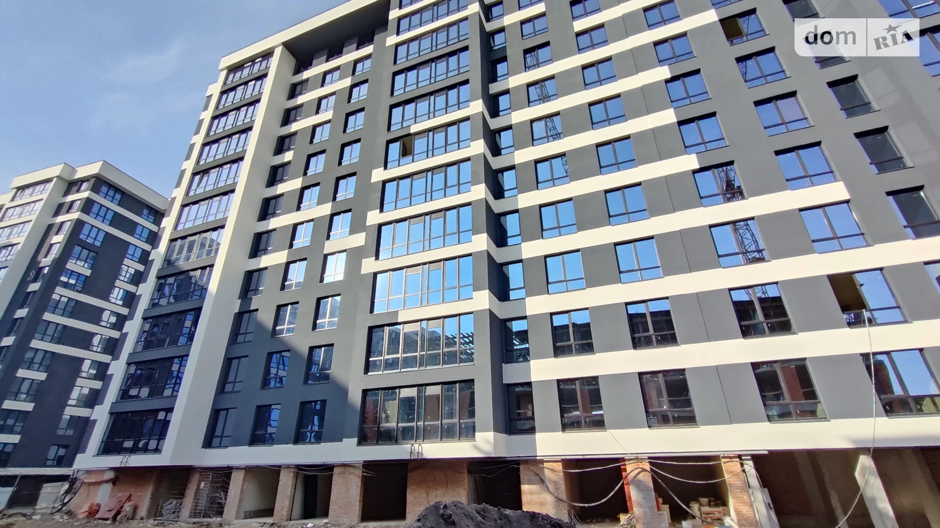 Продается 2-комнатная квартира 68 кв. м в Ивано-Франковске, ул. Химиков, 28 - фото 3