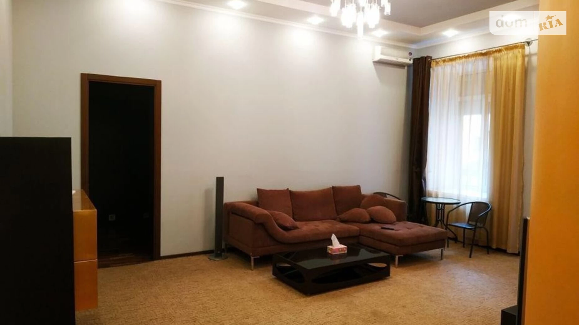 Продается 3-комнатная квартира 99 кв. м в Киеве, ул. Архитектора Городецкого, 10