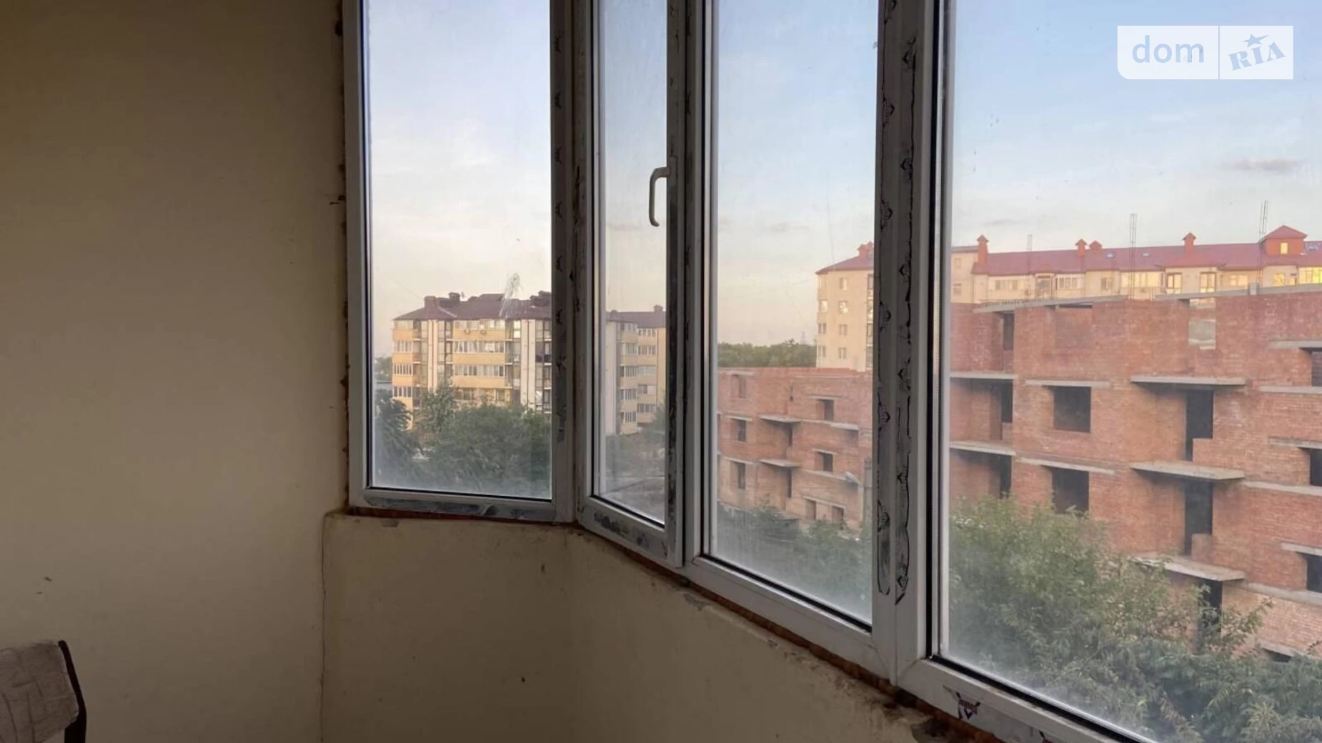 Продается 2-комнатная квартира 81.6 кв. м в Великодолинском, ул. Одесская