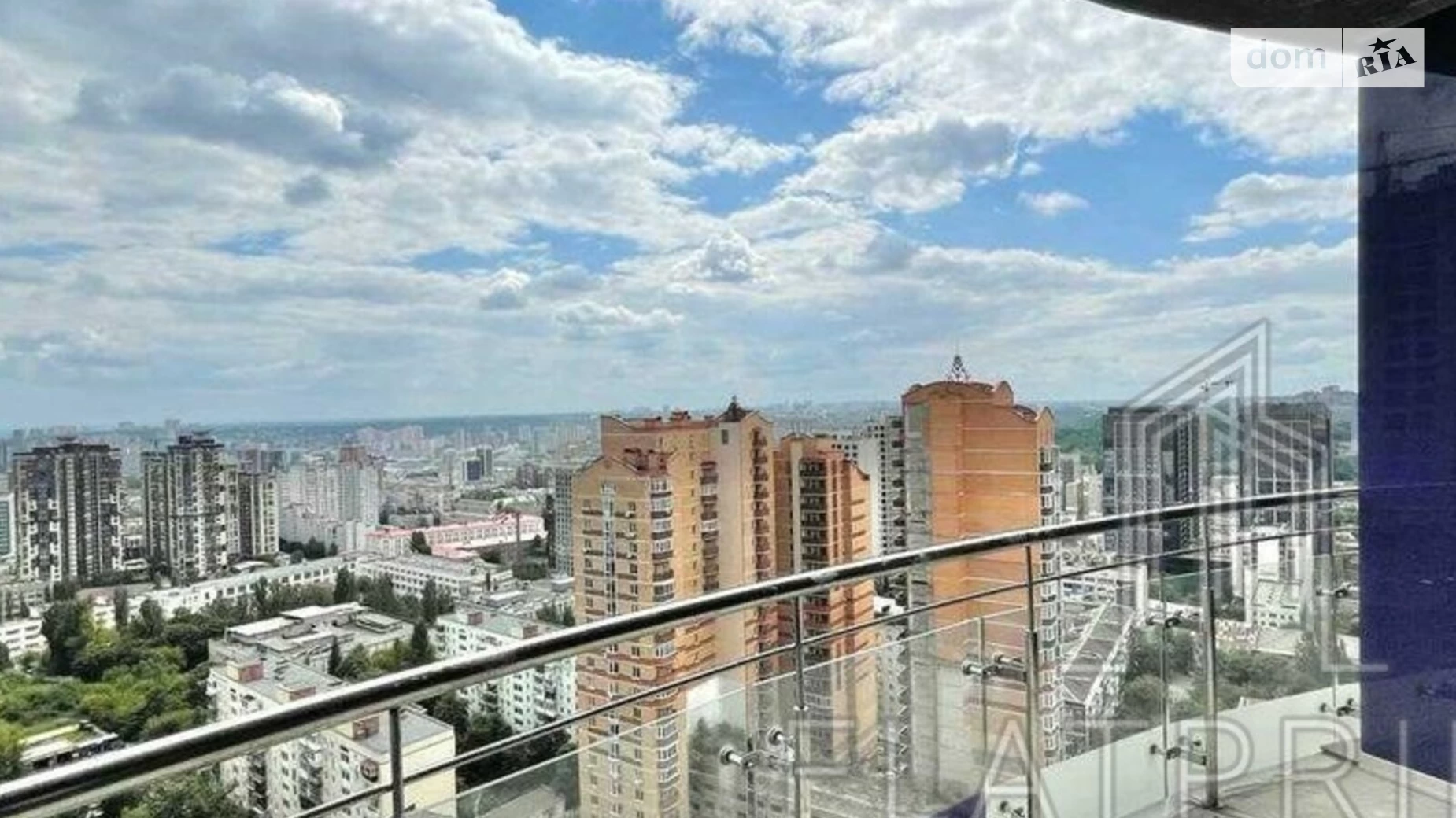 Продается 1-комнатная квартира 73.3 кв. м в Киеве, пер. Лабораторный, 7