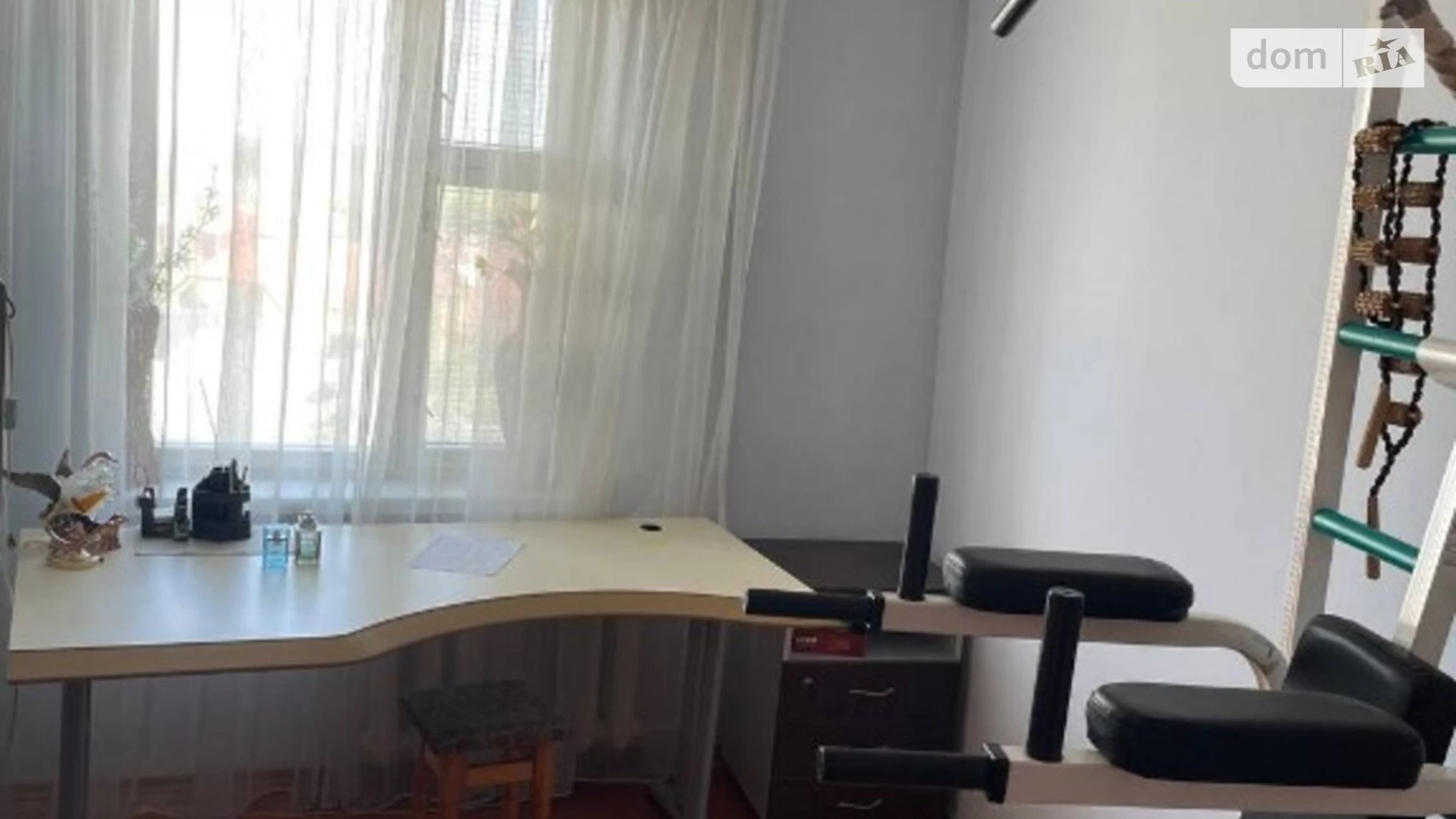 Продается 4-комнатная квартира 92 кв. м в Ровно, ул. Буковинская, 12 - фото 5