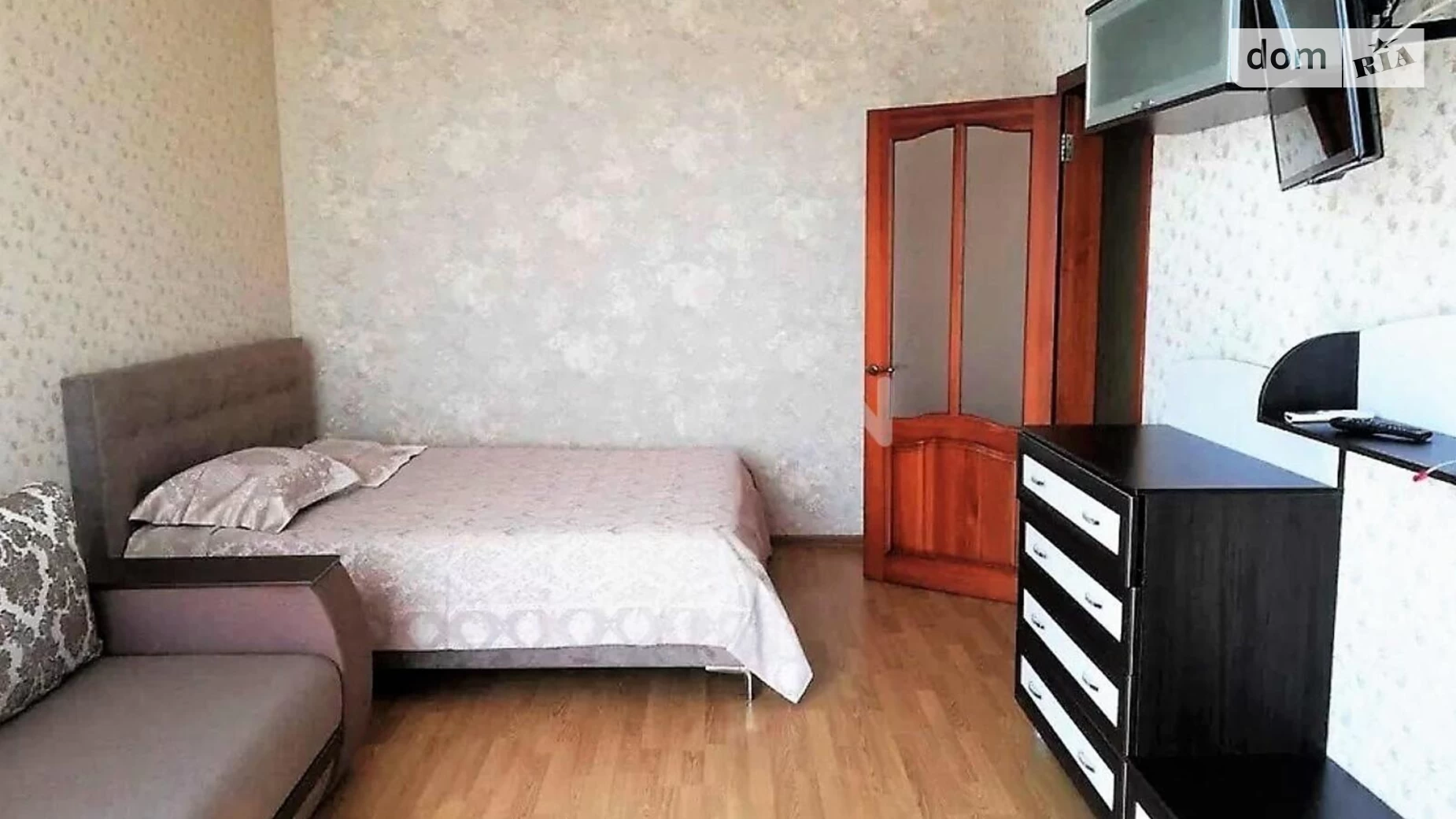 Продается 1-комнатная квартира 50.1 кв. м в Киеве, ул. Андрея Верхогляда(Драгомирова), 2А