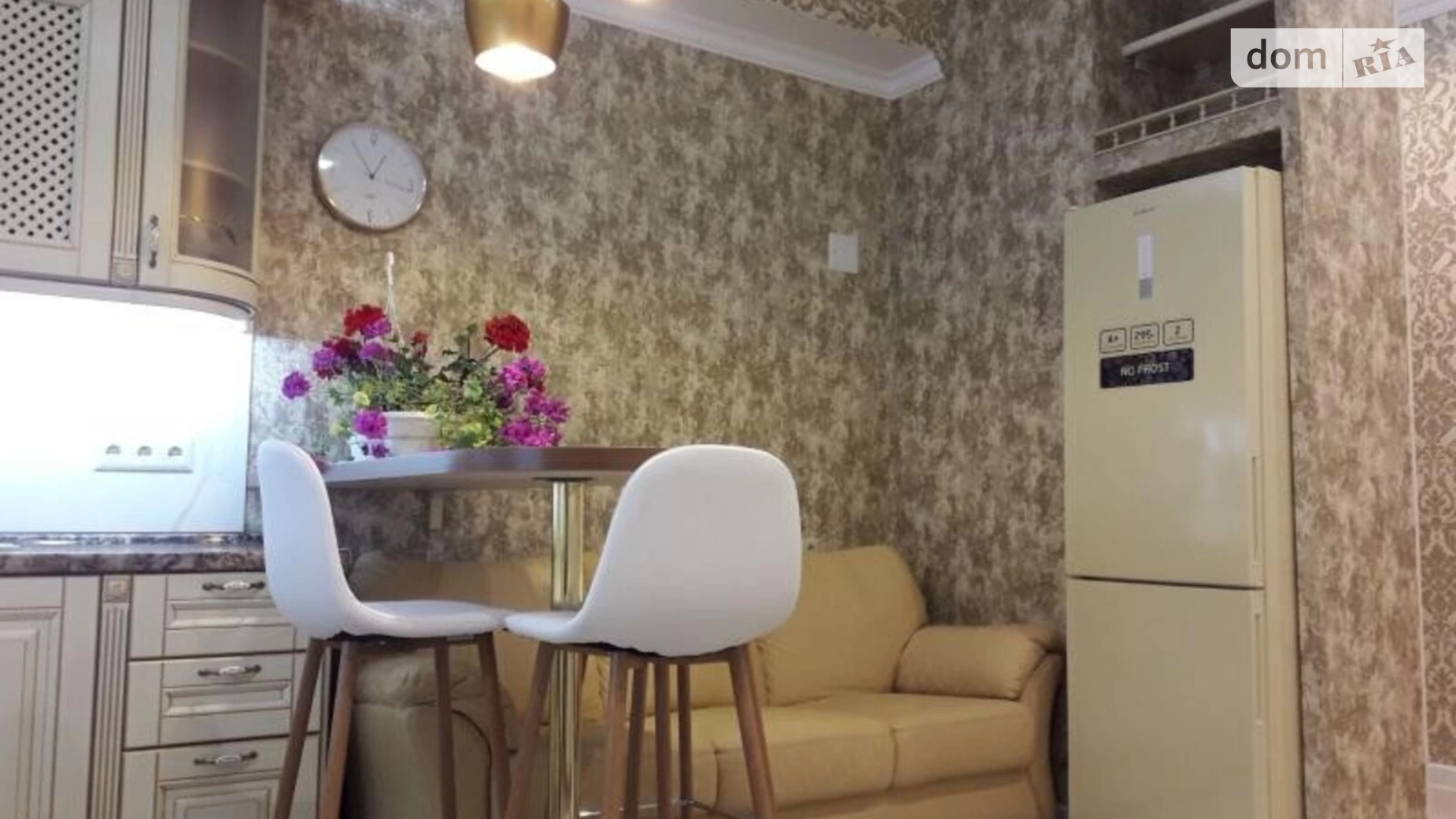 Продается 1-комнатная квартира 61 кв. м в Одессе, ул. Тираспольская