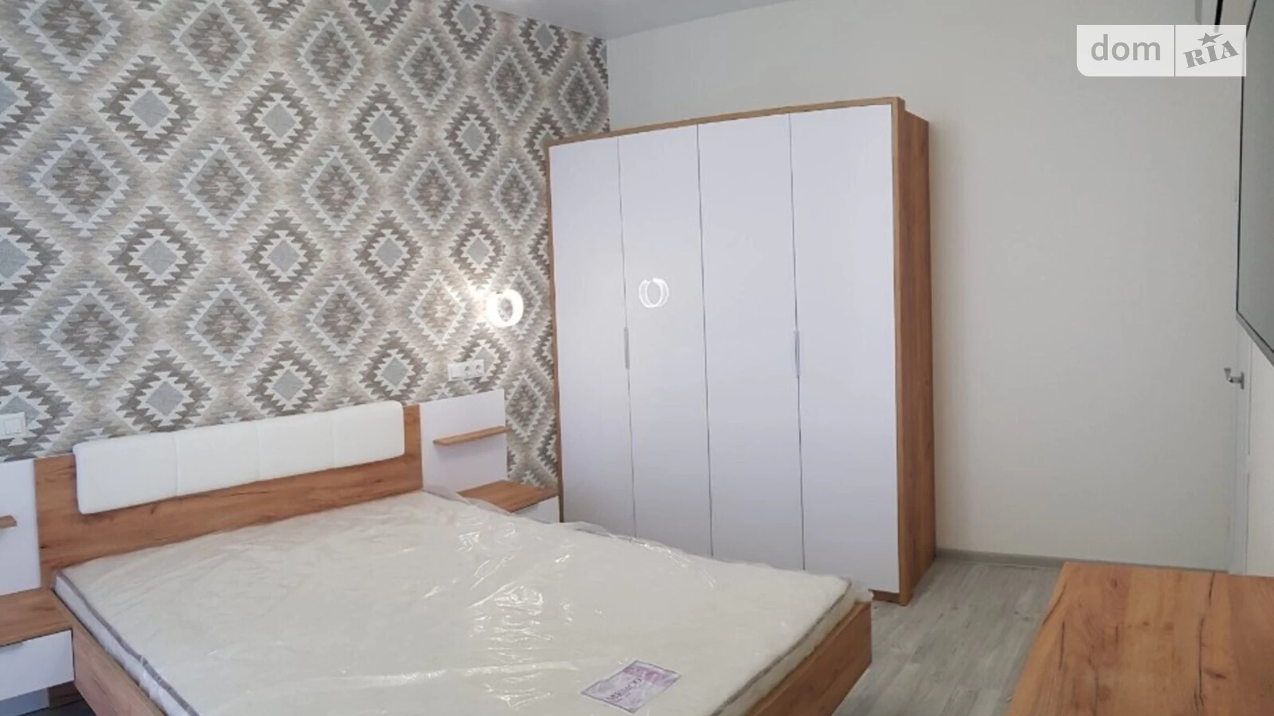Продается 2-комнатная квартира 52 кв. м в Одессе, ул. Толбухина
