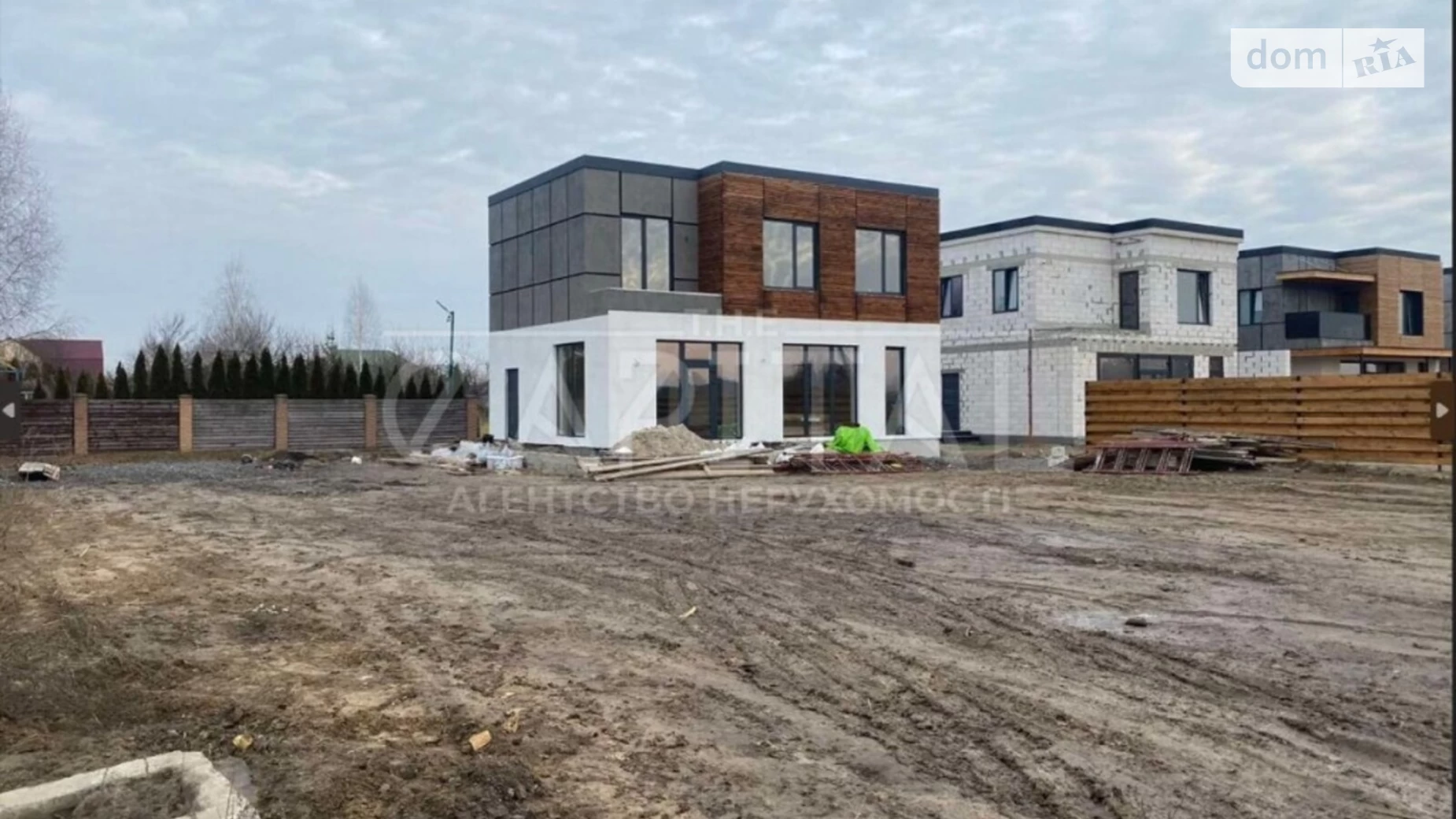 Продается дом на 2 этажа 180 кв. м с верандой, цена: 125000 $ - фото 2