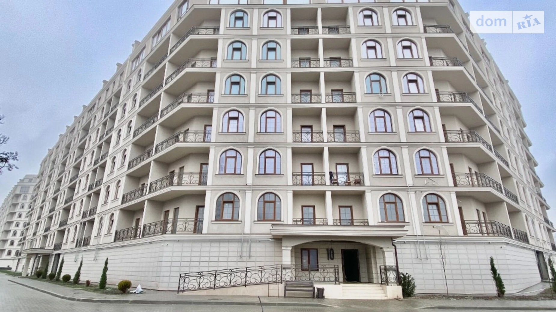 Продається 1-кімнатна квартира 50.1 кв. м у Одесі, вул. Дача Ковалевського - фото 2