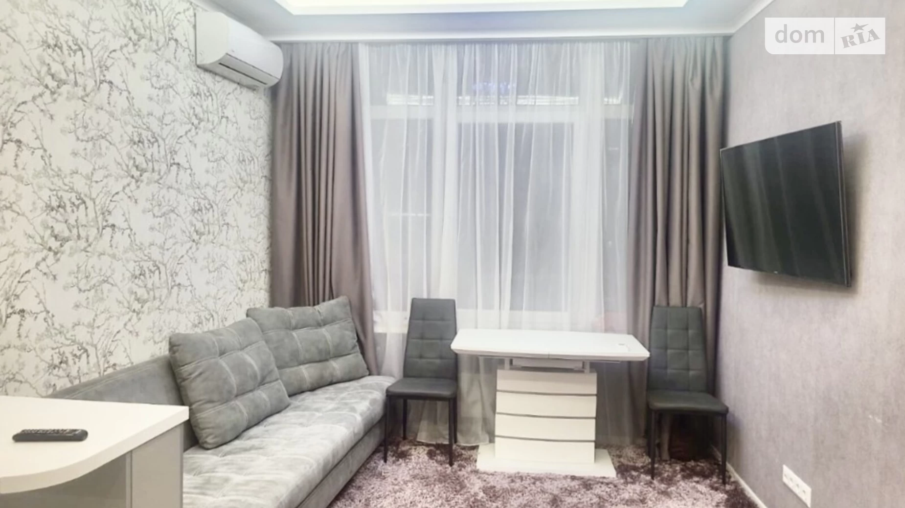 Продается 2-комнатная квартира 61 кв. м в Одессе, ул. Каманина