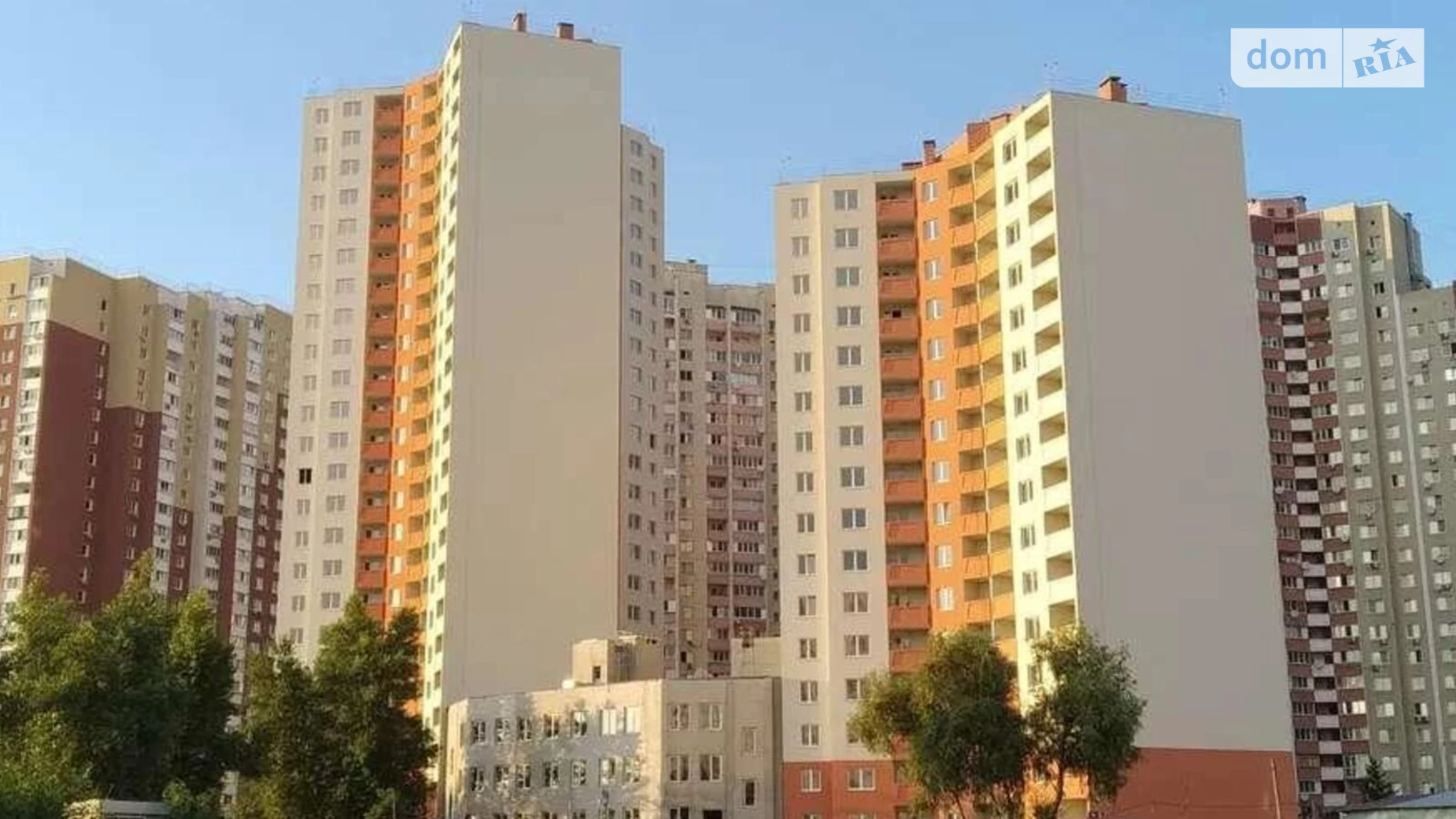 Продается 1-комнатная квартира 36 кв. м в Киеве, ул. Милославская, 18А