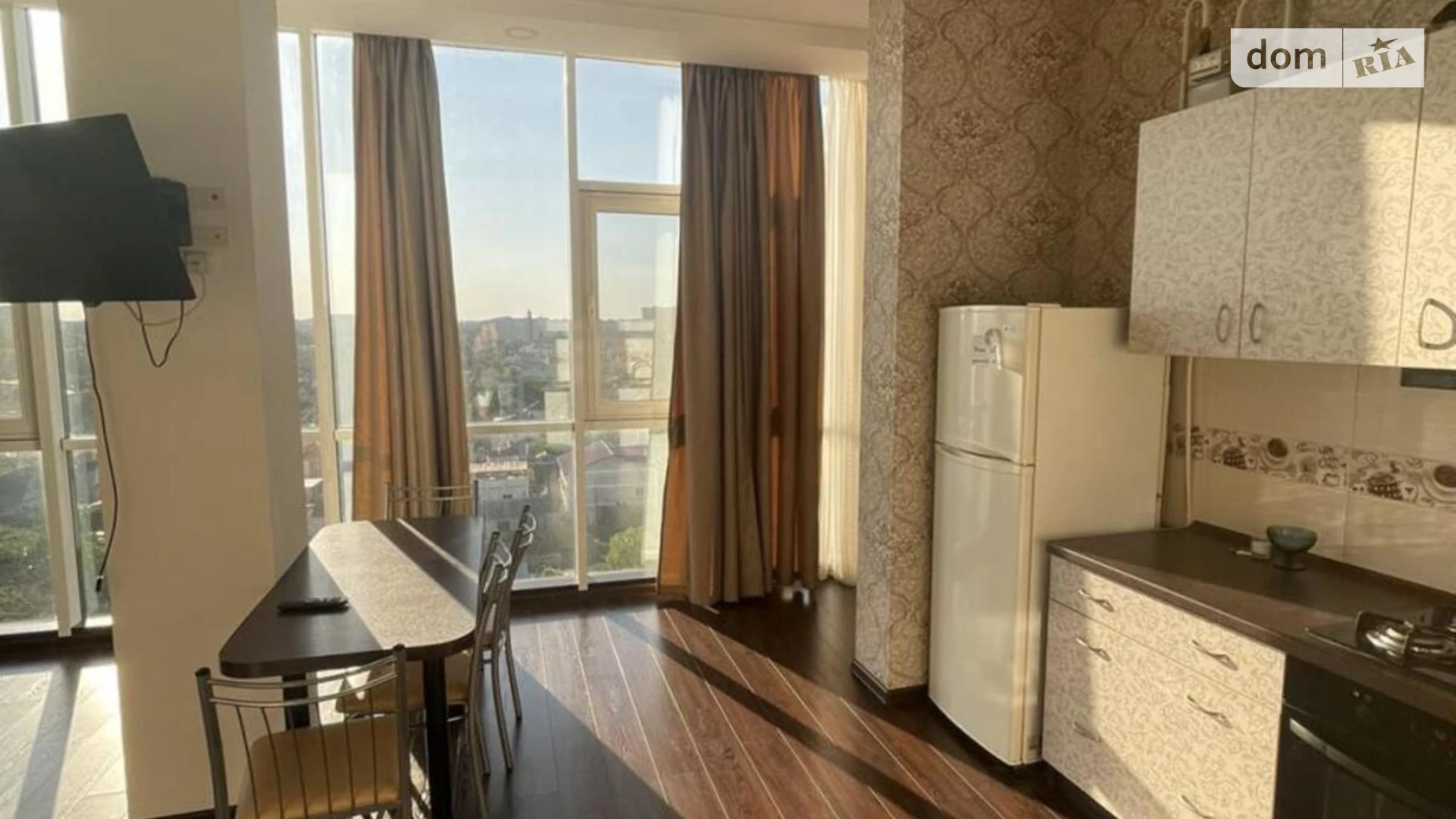 Продается 1-комнатная квартира 50 кв. м в Одессе, ул. Маршала Малиновского, 18Б