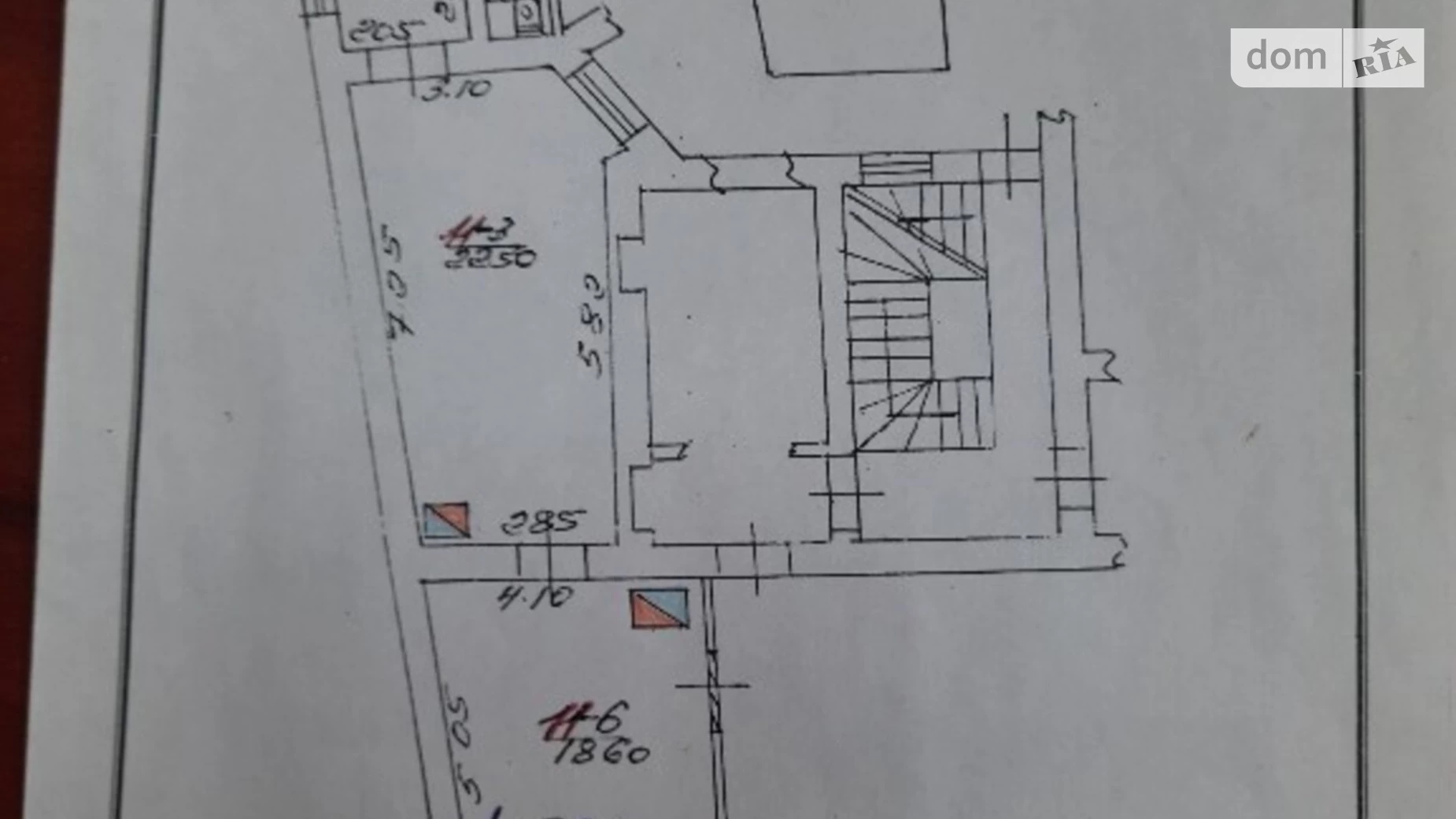 Продається 2-кімнатна квартира 57 кв. м у Львові, вул. Героїв УПА