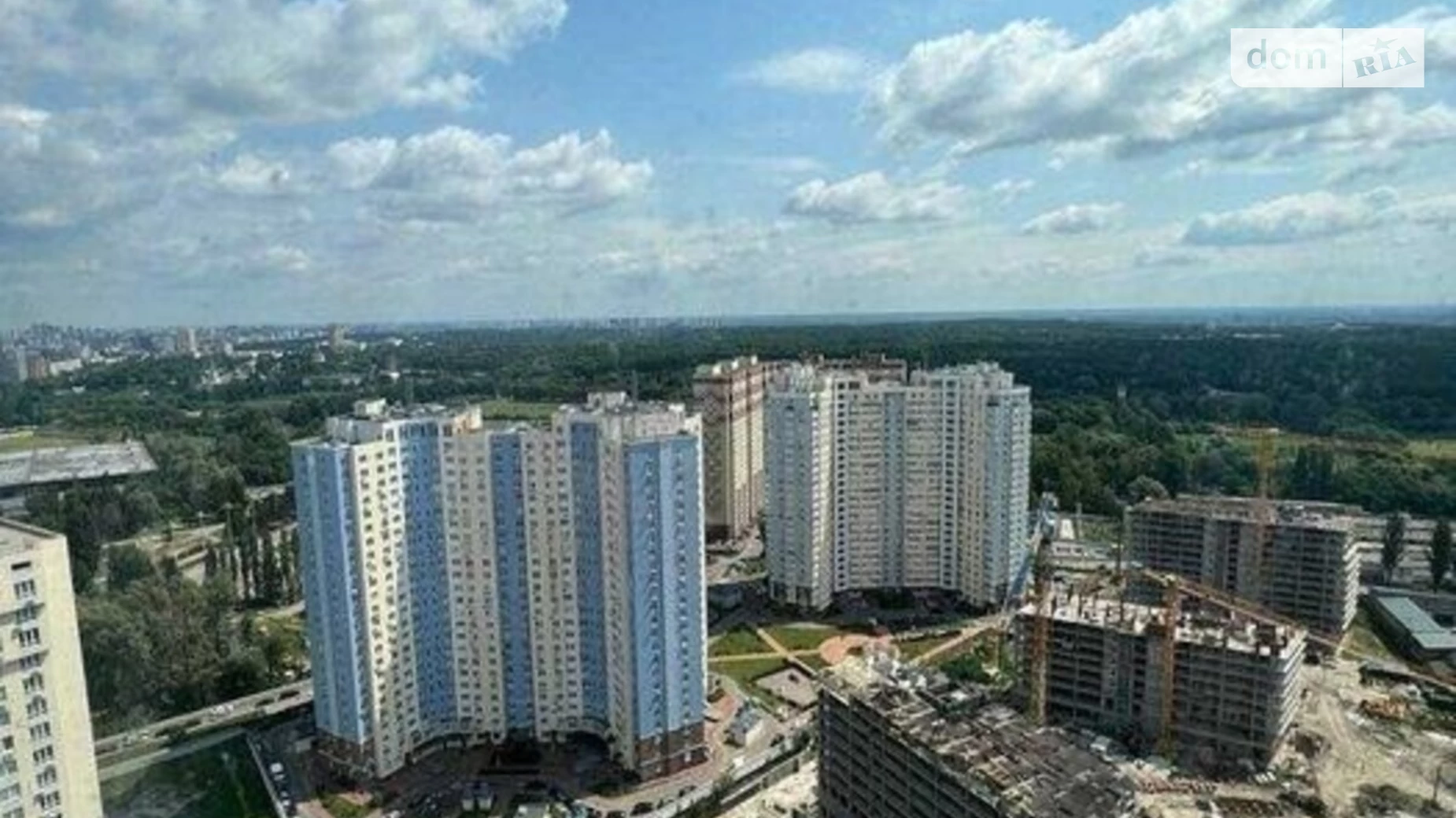 Продается 1-комнатная квартира 41 кв. м в Киеве, ул. Академика Заболотного, 1Б