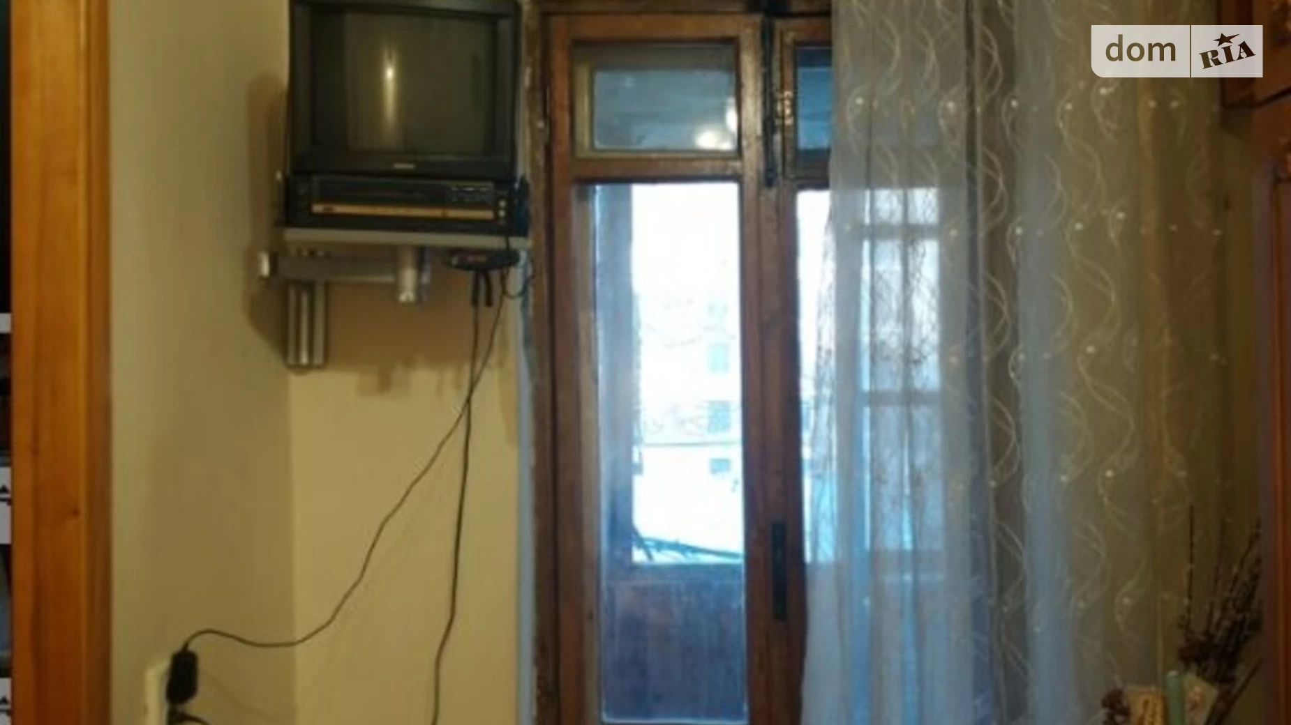 Продается 2-комнатная квартира 30 кв. м в Одессе, ул. Бориса Литвака, 6