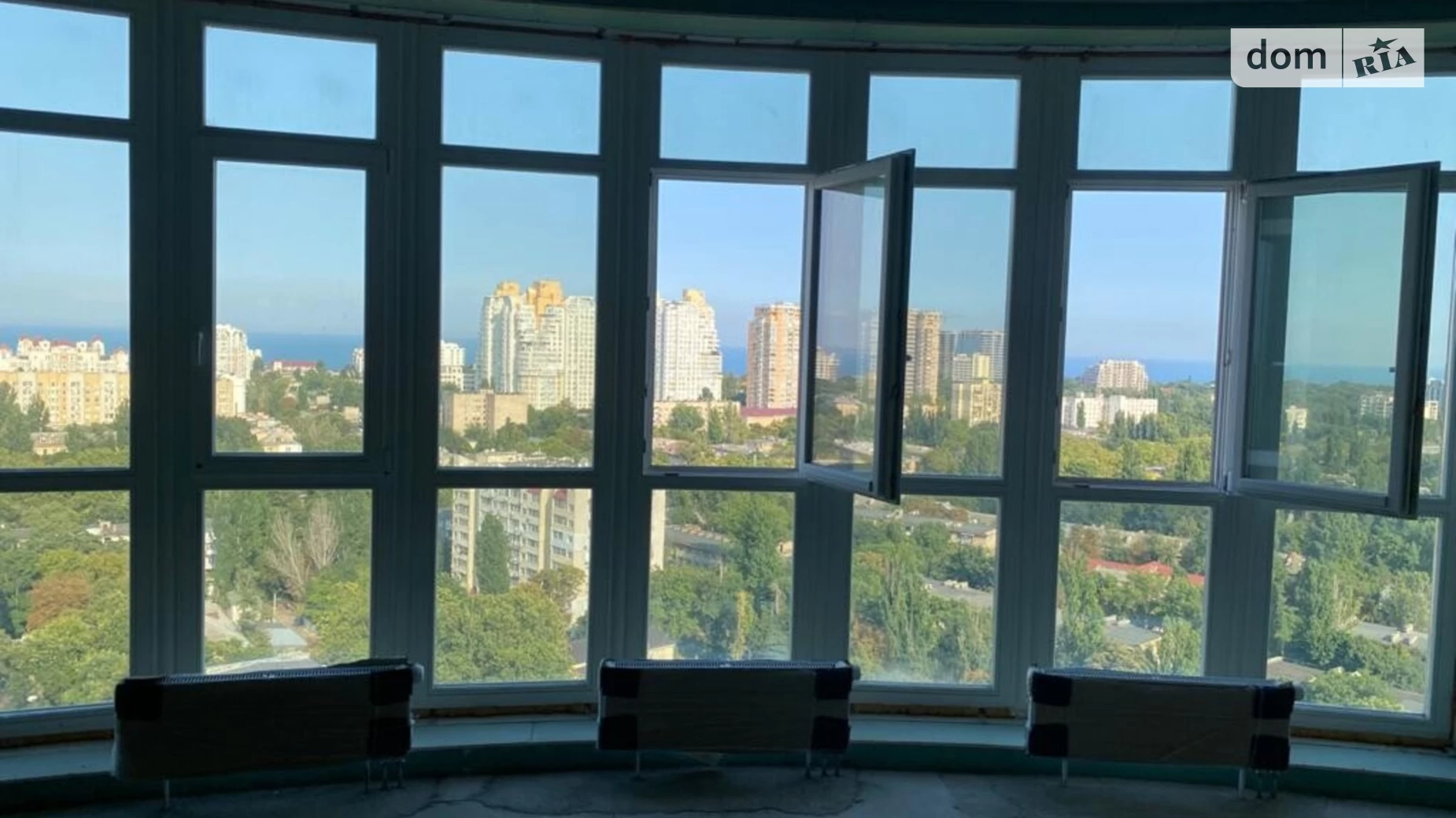 Продается 1-комнатная квартира 46.9 кв. м в Одессе, просп. Гагарина, 19 - фото 2