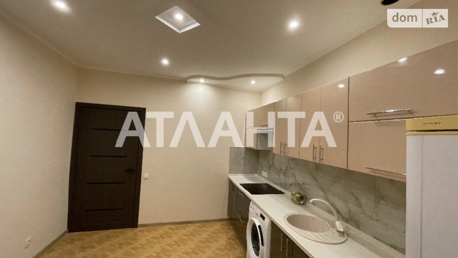 Продается 2-комнатная квартира 49 кв. м в Одессе, ул. Новосельского