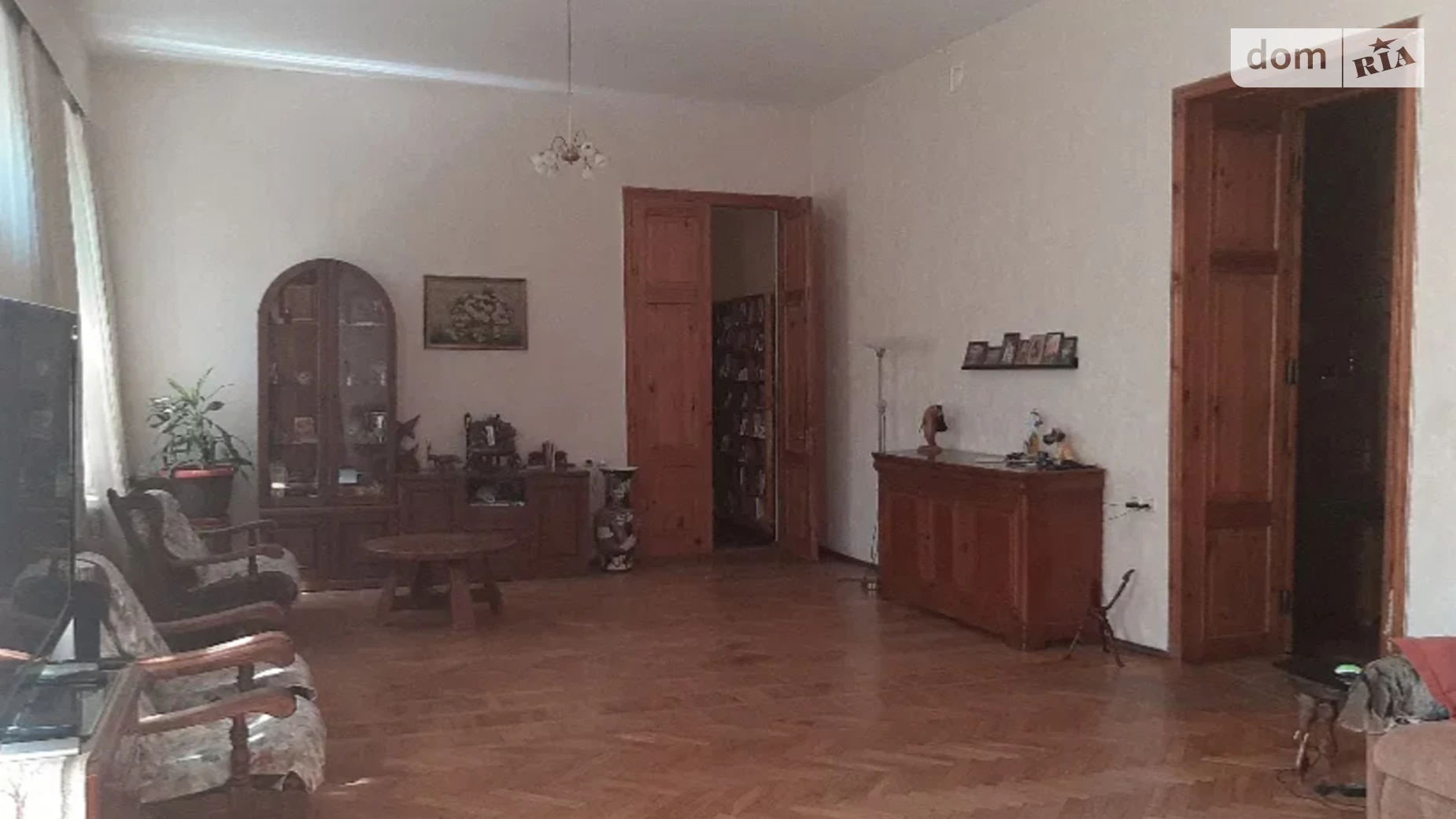Продається 4-кімнатна квартира 160 кв. м у Одесі, вул. Успенська