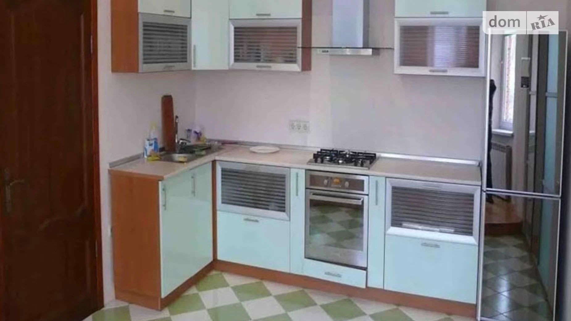 Сдается в аренду дом на 2 этажа 400 кв. м с террасой, цена: 850 $ - фото 3