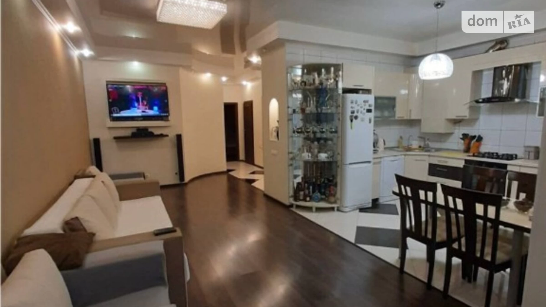 Продается 3-комнатная квартира 82 кв. м в Одессе, ул. Вишневая, 1 - фото 2