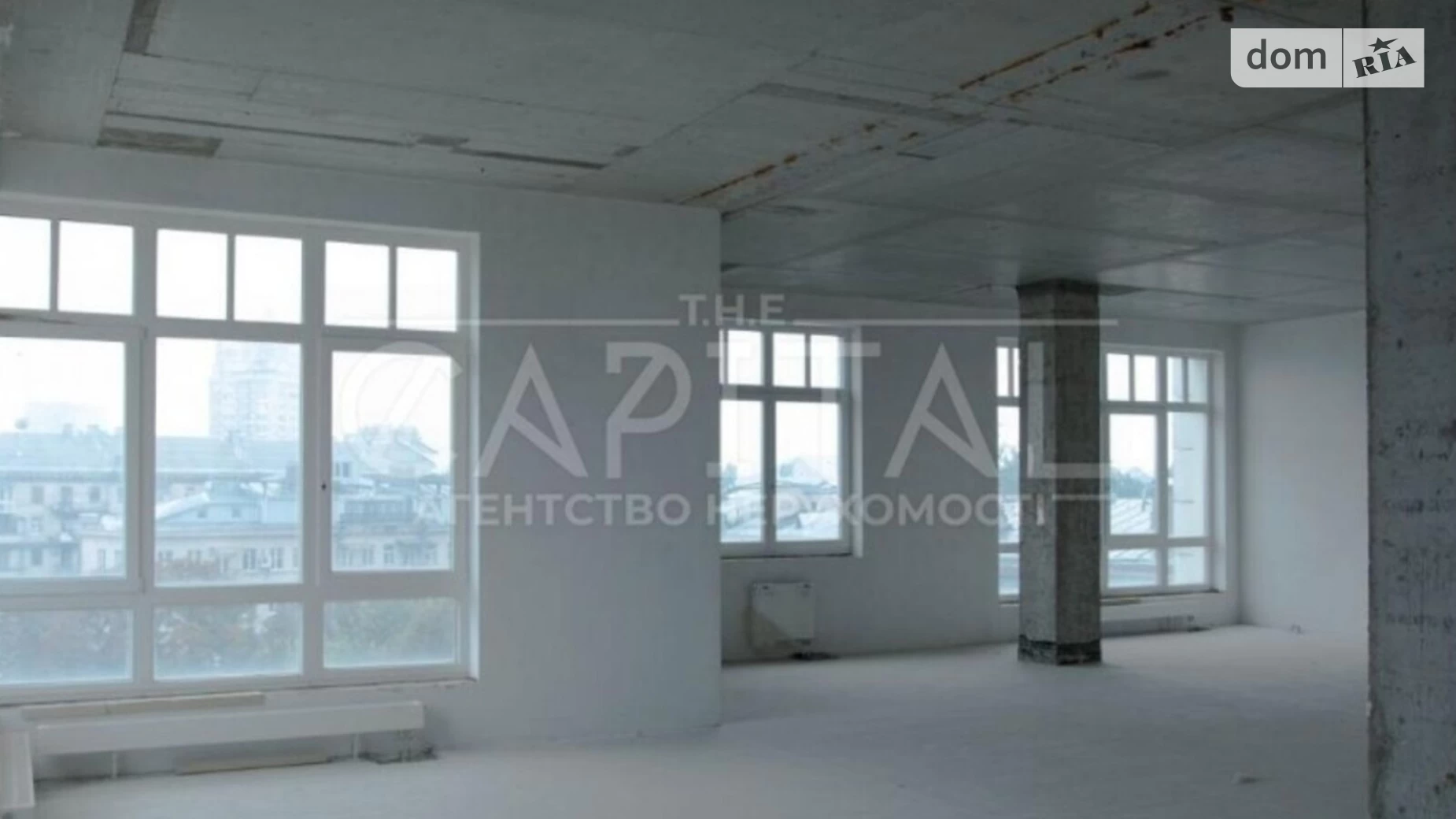 Продается 4-комнатная квартира 272 кв. м в Киеве, ул. Михайла Грушевского, 9А