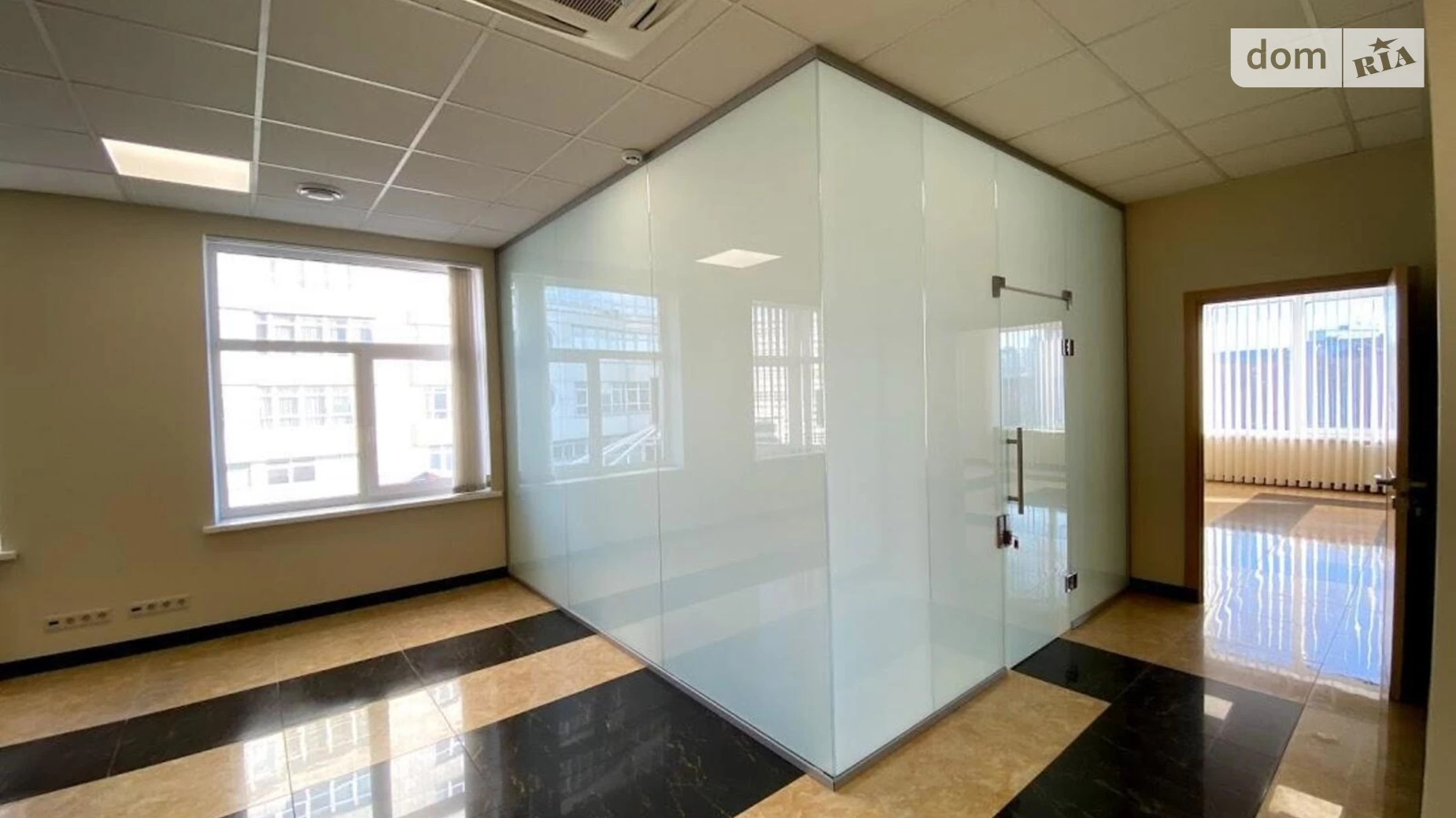Продается офис 700 кв. м в бизнес-центре, цена: 3500000 $ - фото 4