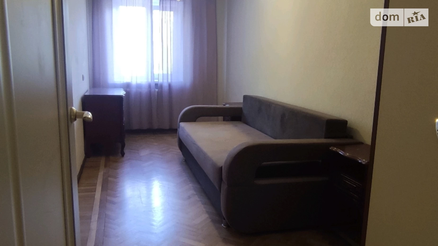 Продается 2-комнатная квартира 43.3 кв. м в Одессе, просп. Гагарина, 15
