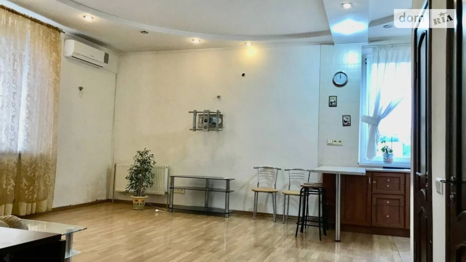 Продається 3-кімнатна квартира 75 кв. м у Дніпрі, вул. Караваєва
