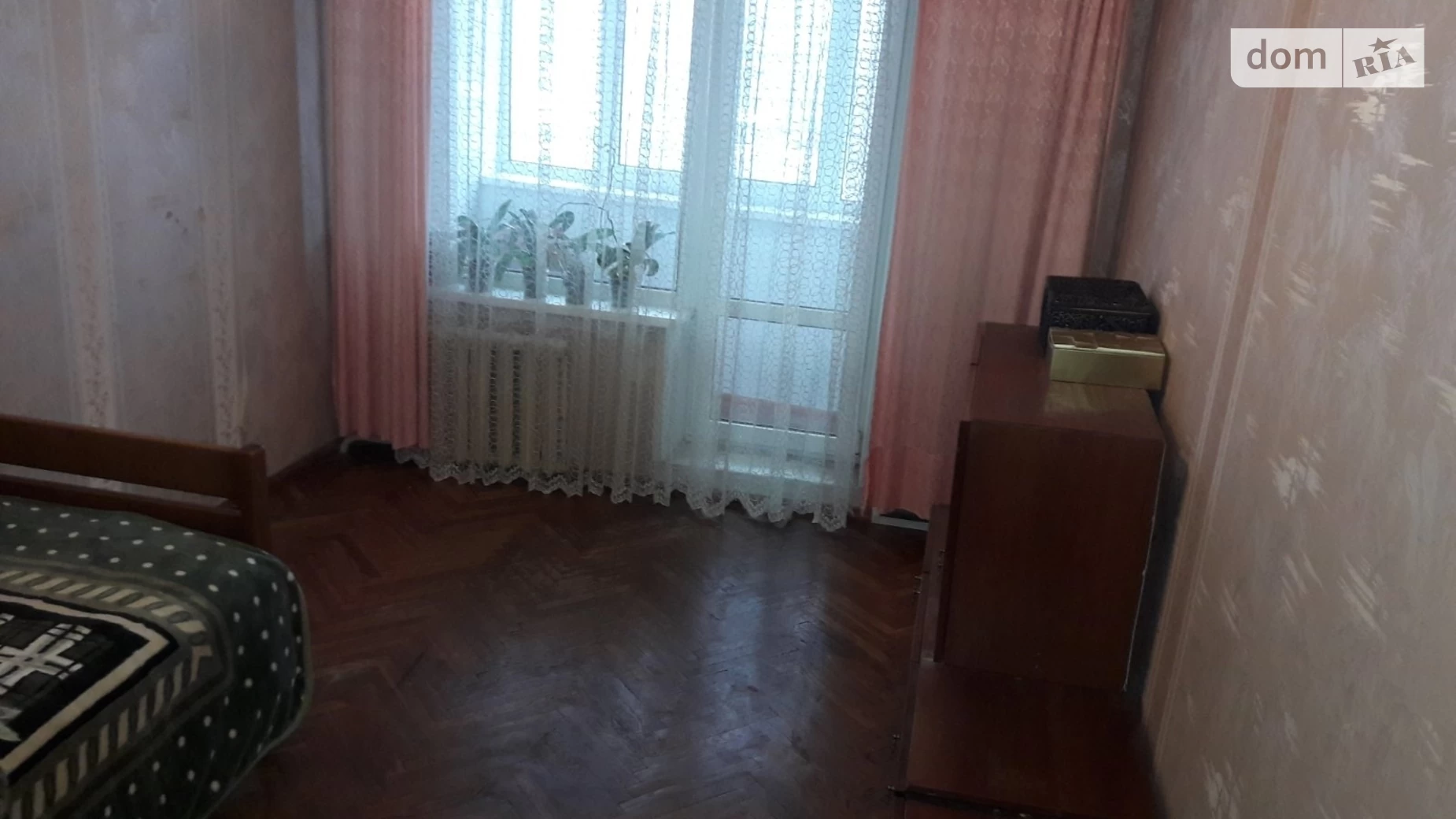 Продается 3-комнатная квартира 70 кв. м в Киеве, ул. Березняковская, 30А