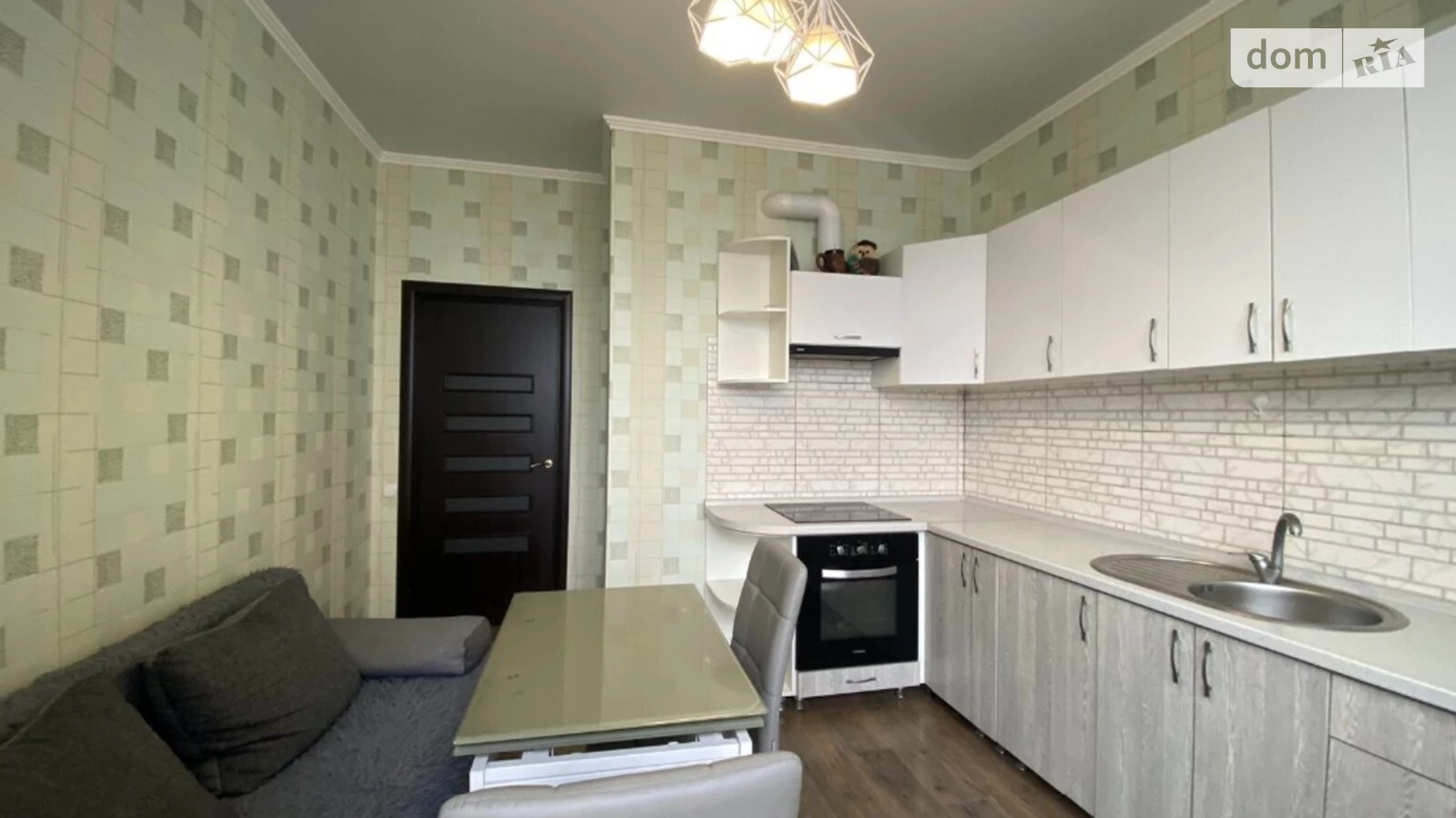 Продается 1-комнатная квартира 41.1 кв. м в Одессе, ул. Люстдорфская дорога, 90