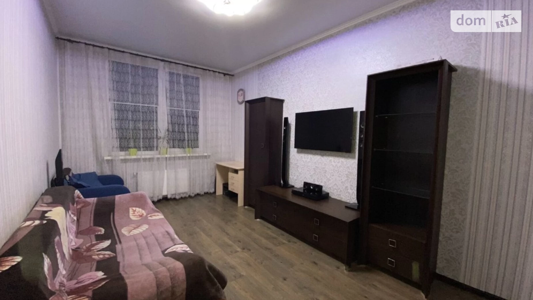 Продається 1-кімнатна квартира 41.1 кв. м у Одесі, вул. Люстдорфська дорога, 90